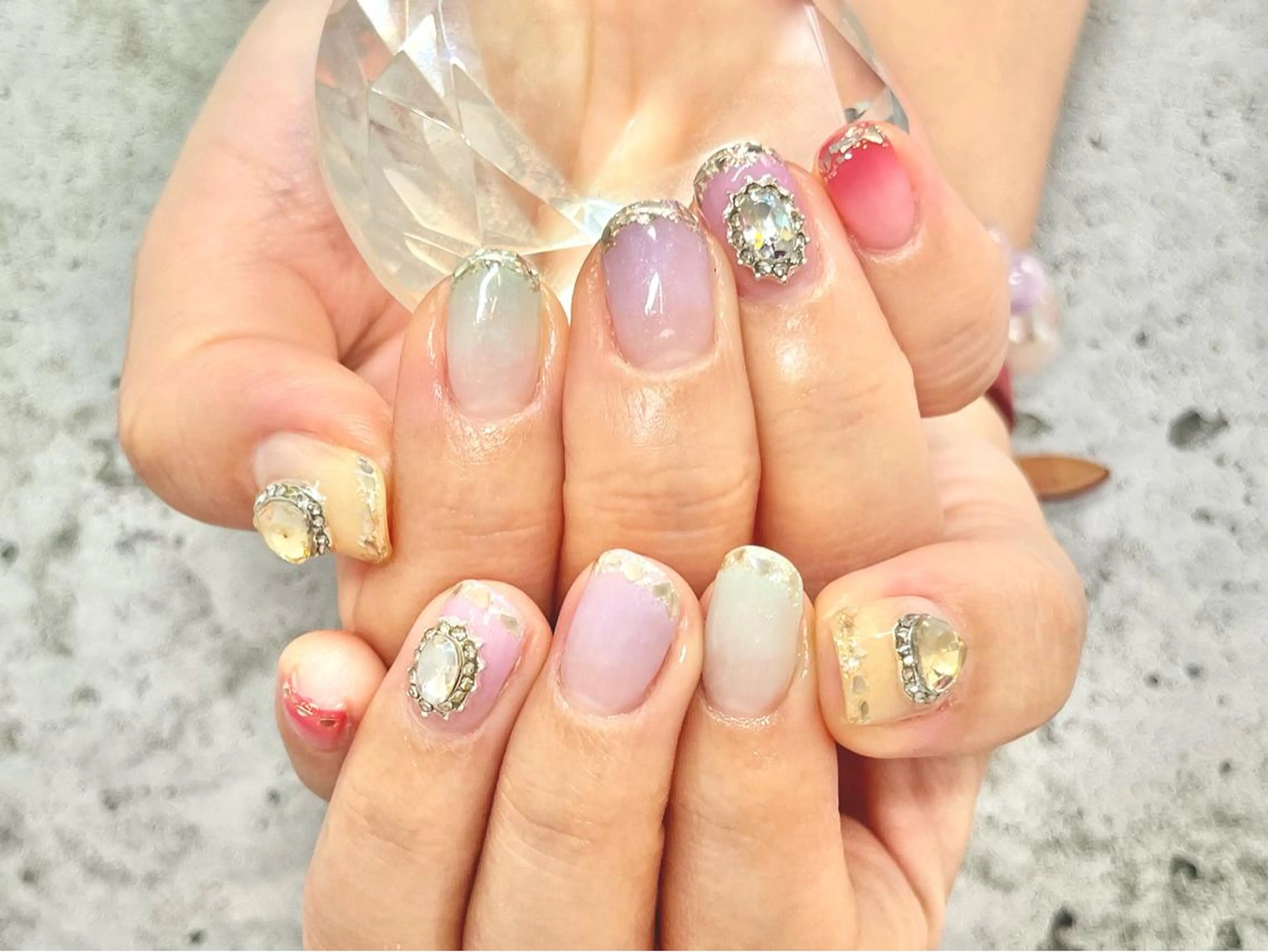 ネイル フレンチネイル ガラスフレンチ 春ネイル Megumi Nailのネイルデザイン
