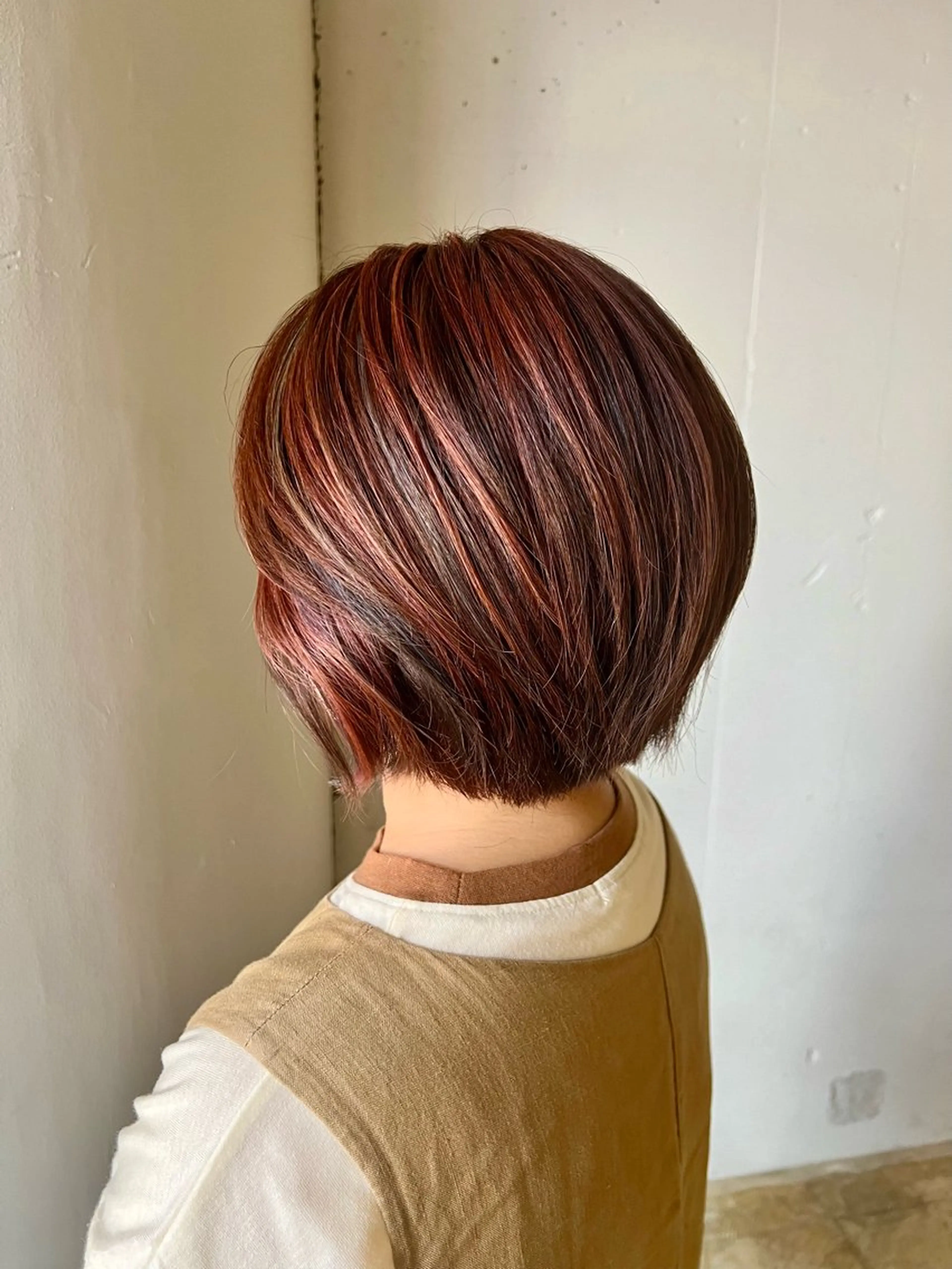 ショート カラー ハイライトカラー ハイライト ヘアカラー トリートメント ヘッドスパ カラースペシャリスト しょう🧑🏼‍🎨のヘアスタイル