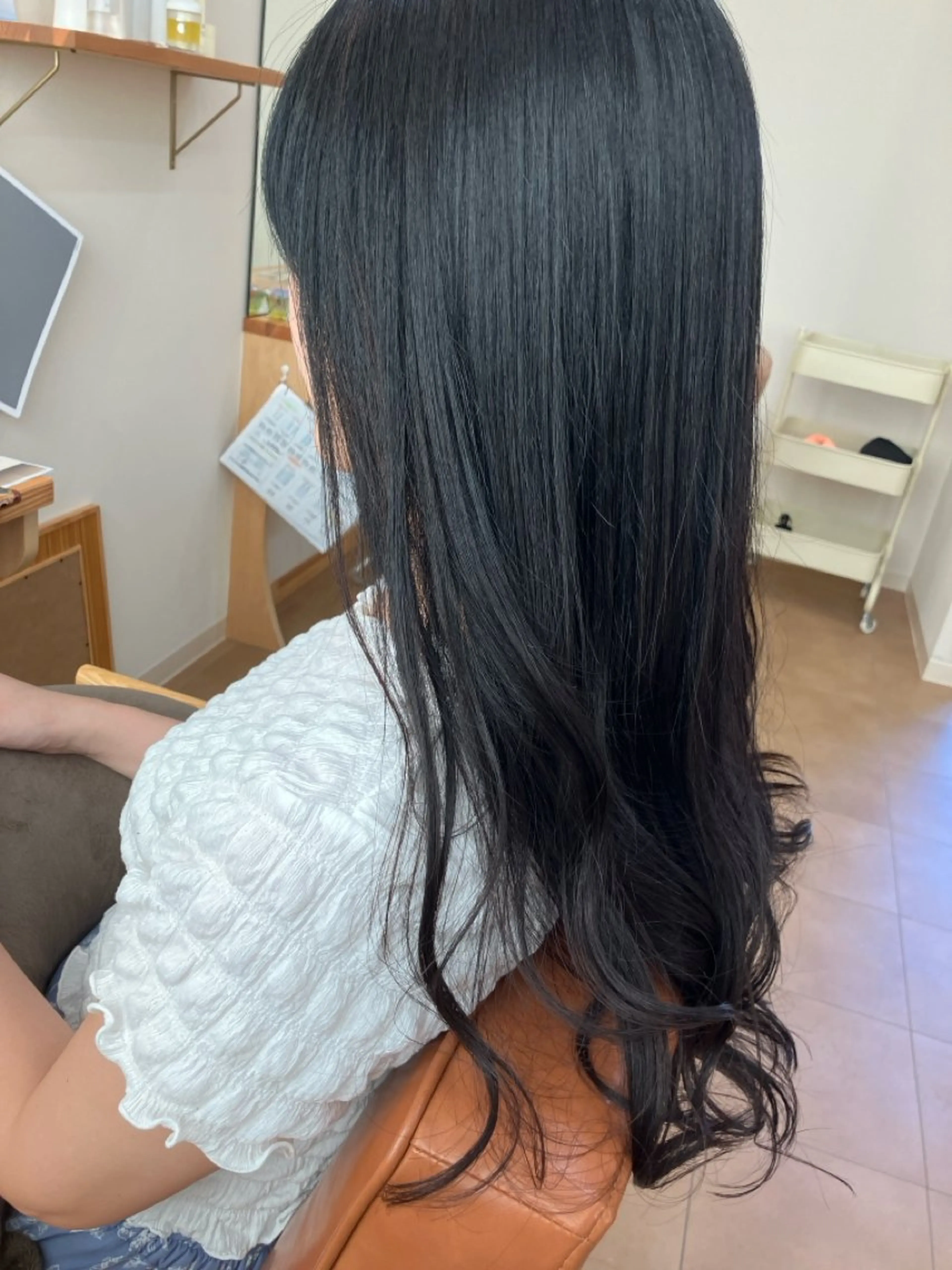 カラー ワンワールドパルク momokaのヘアスタイル