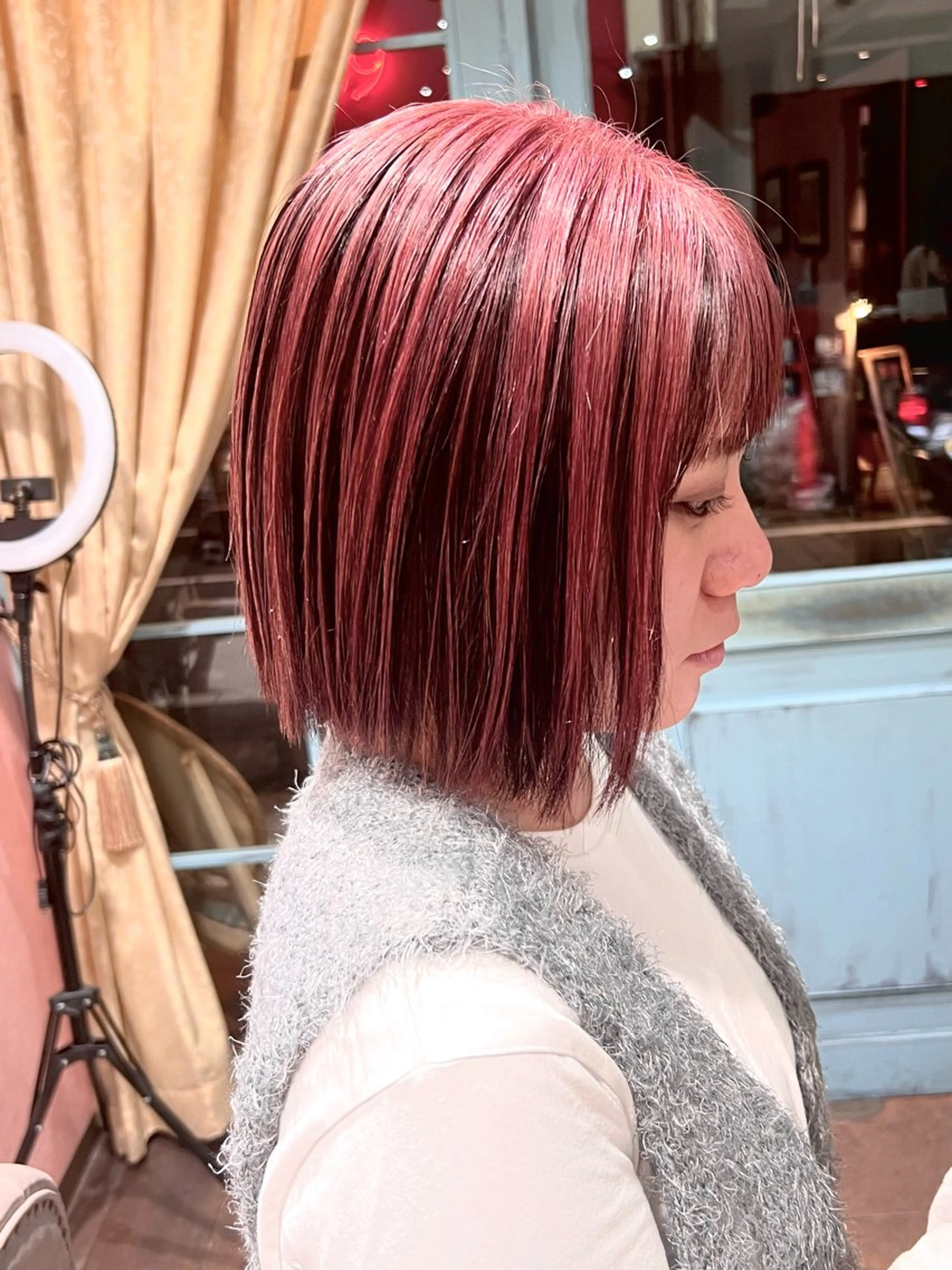 ミディアム カラー PON　ハイトーン ショートカット心斎橋のヘアスタイル