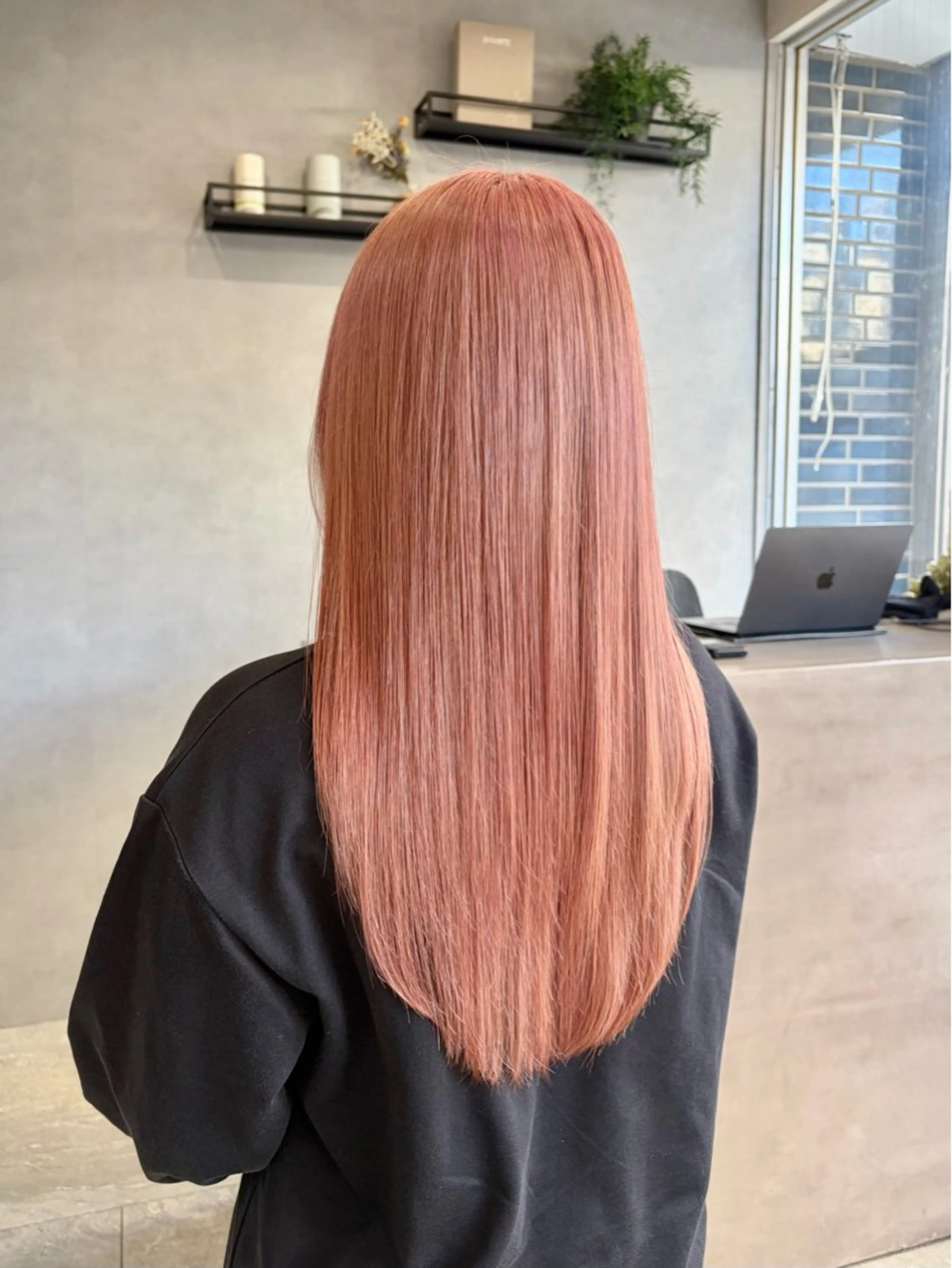 カット＋ケアブリーチ＋カラー＋髪質改善バイカルテトリートメントの写真