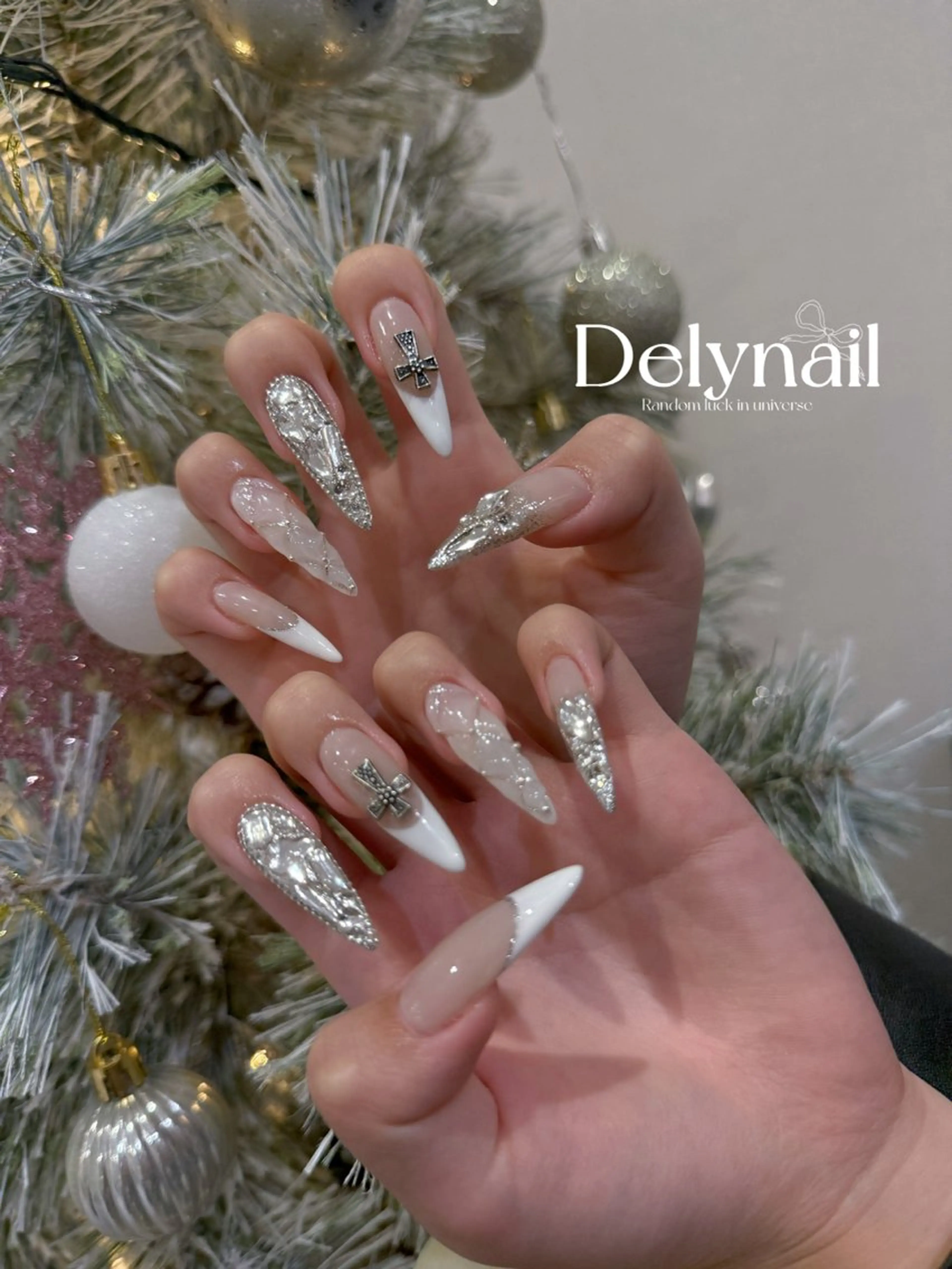 ロング ハンドネイル Dely Nailのネイルデザイン