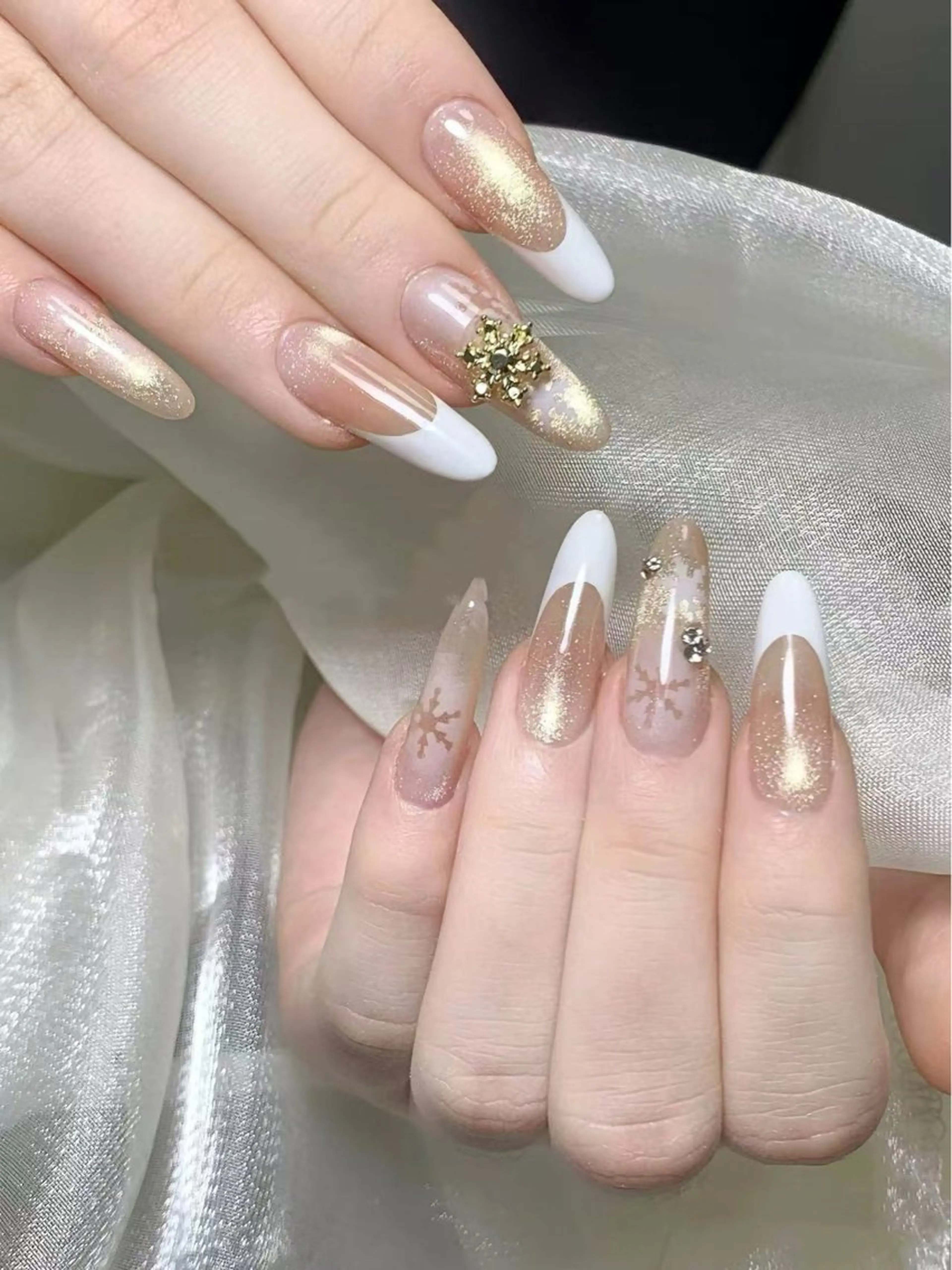 ネイル フラワーネイル フレンチネイル ジェルネイル ガラスフレンチ ハート ハンドネイル BabyYouMi nailのネイルデザイン