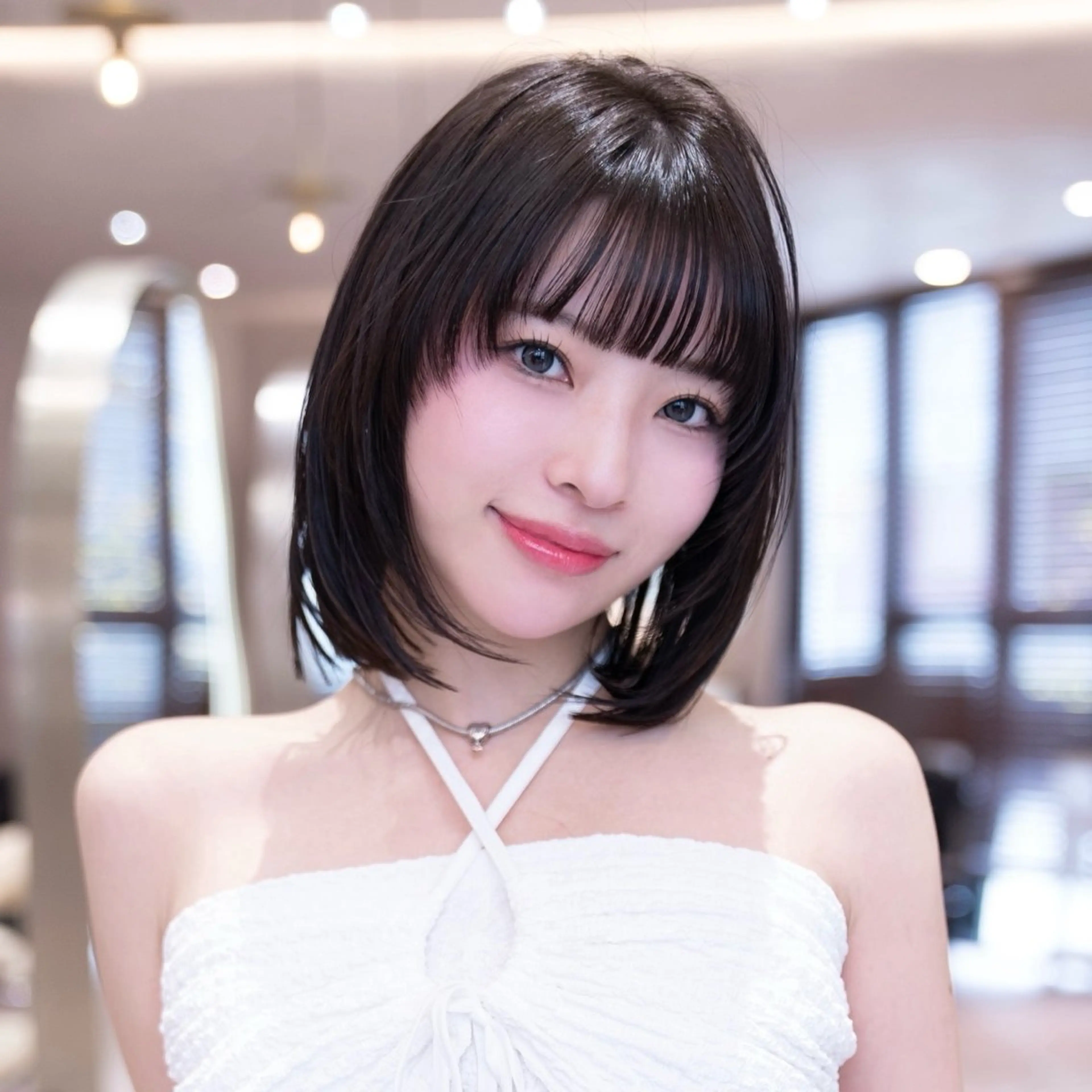 ミディアム カラー 切りっぱなしボブ ブリーチ ボブ 学生 韓国風ヘア カット トリートメント 新宿/韓国ボブ/ レイヤーボブしょうごのヘアスタイル