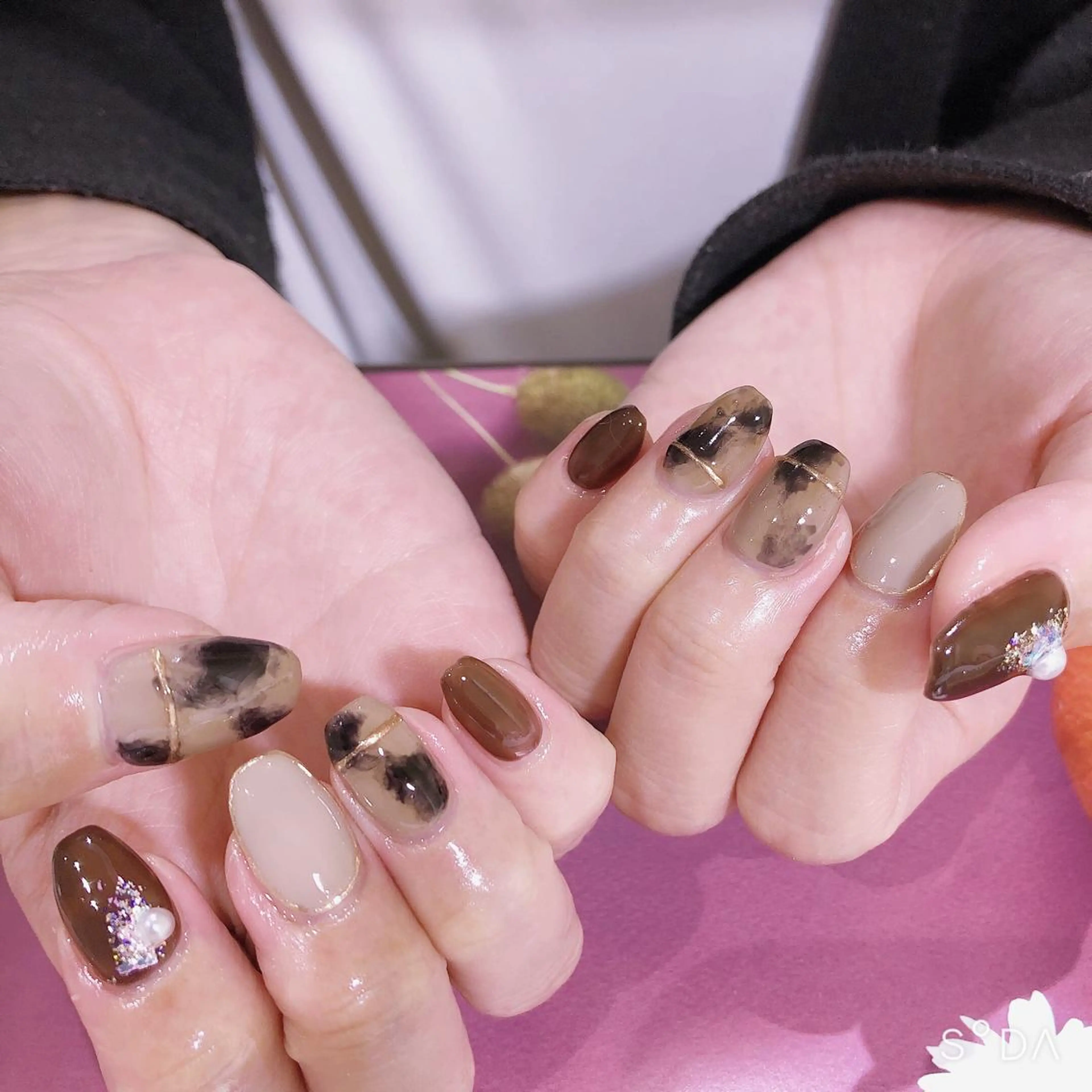 ネイル ニュアンスネイル ハンドネイル 吉野✨ ネイルデザイナー✨のネイルデザイン