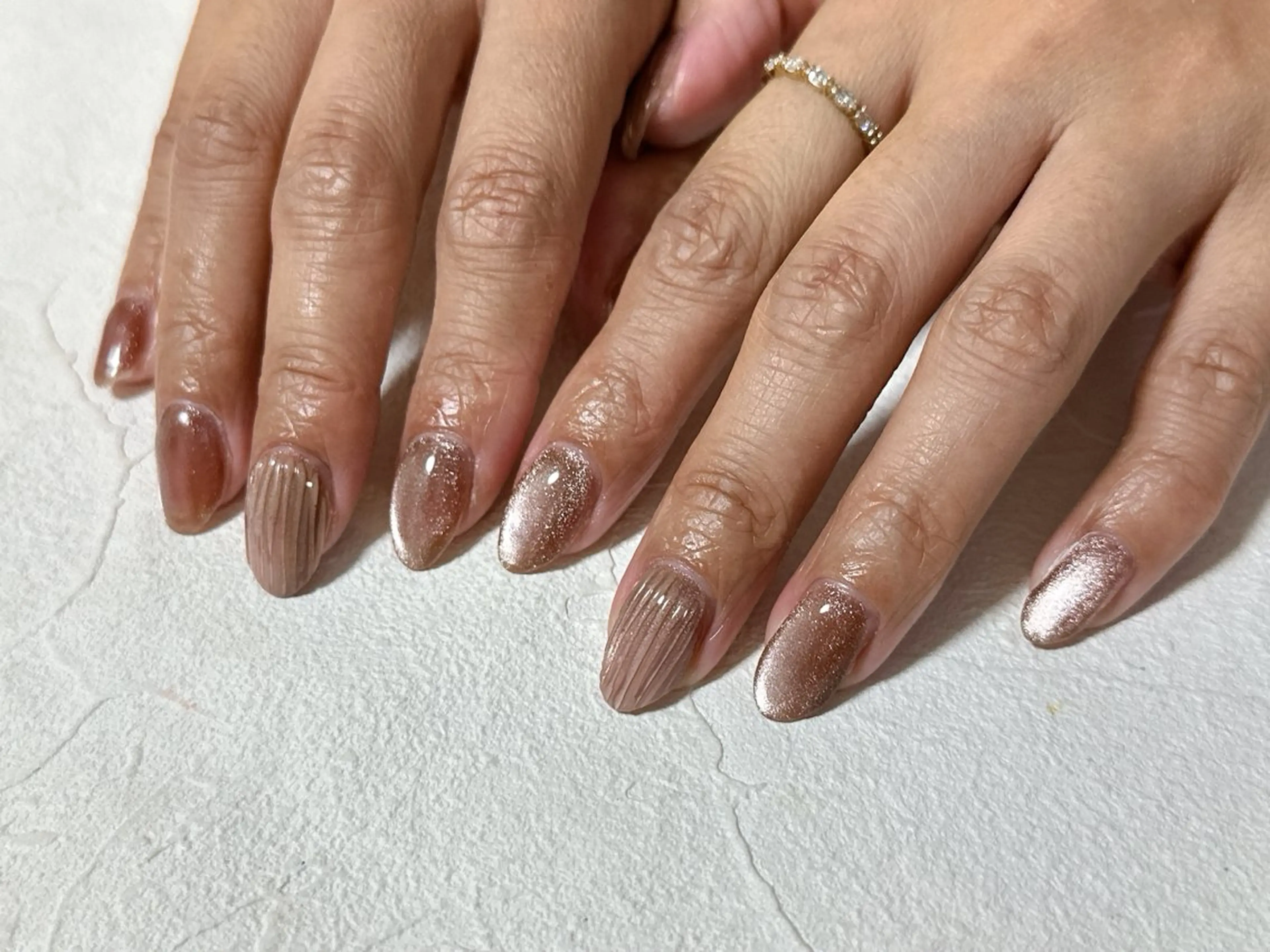 ネイル オーロラネイル フットネイル フレンチネイル ジェルネイル マグネットネイル mogunail &blowのネイルデザイン