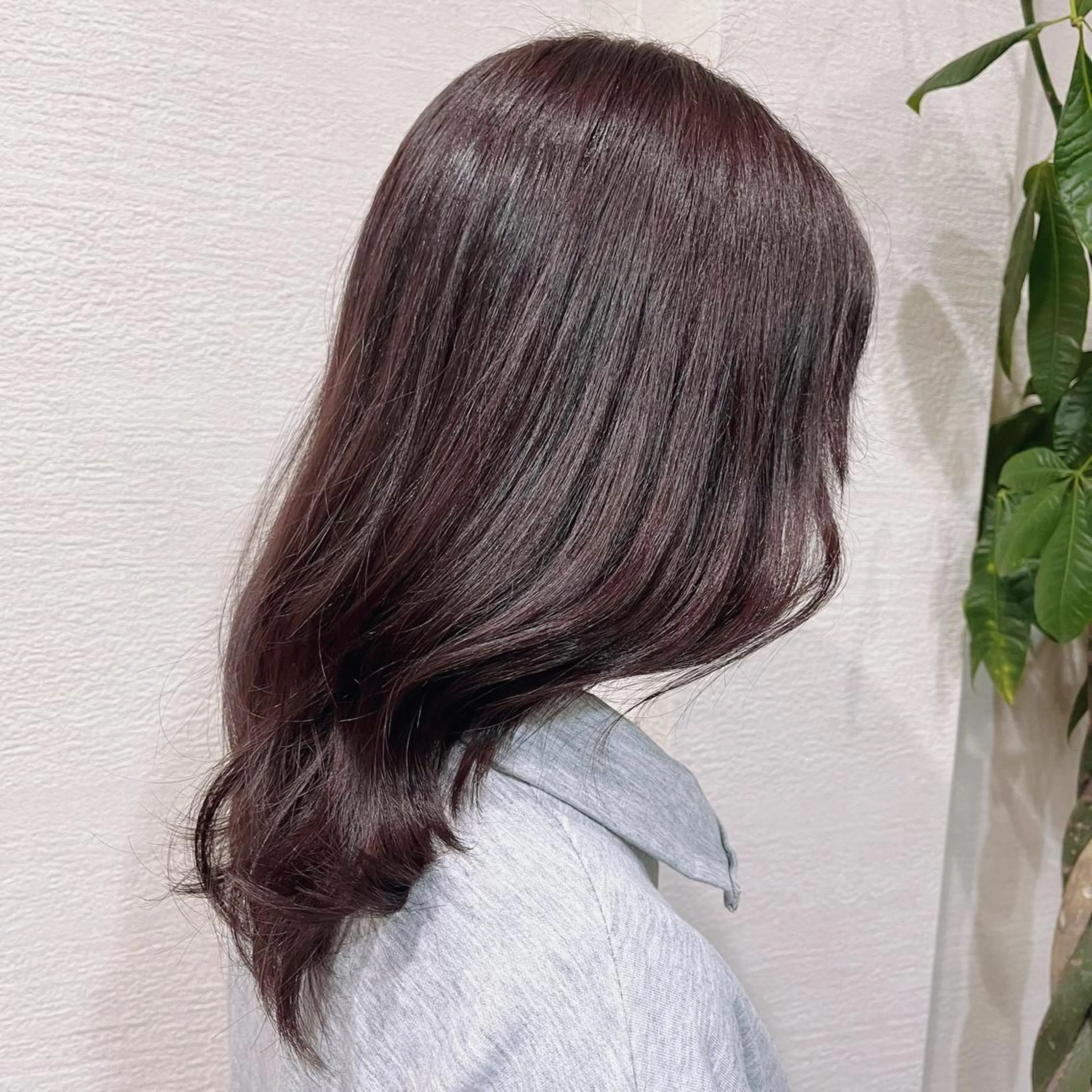 セミロング カラー ピンクカラー 韓国風ヘア 堀谷 彩花のヘアスタイル