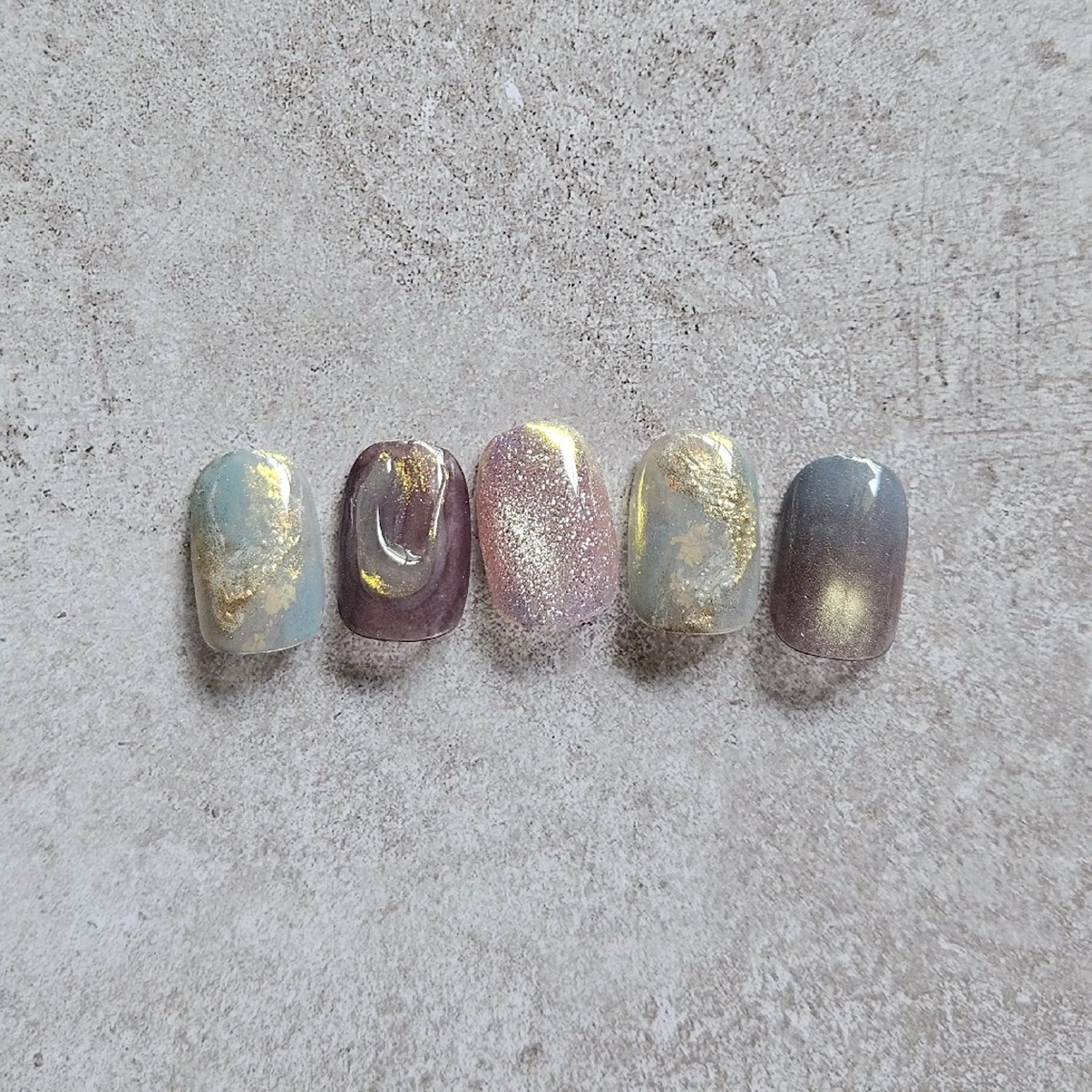 ネイル キラキラネイル マグネットネイル 夏ネイル ハンドネイル Nailsalon manoのネイルデザイン