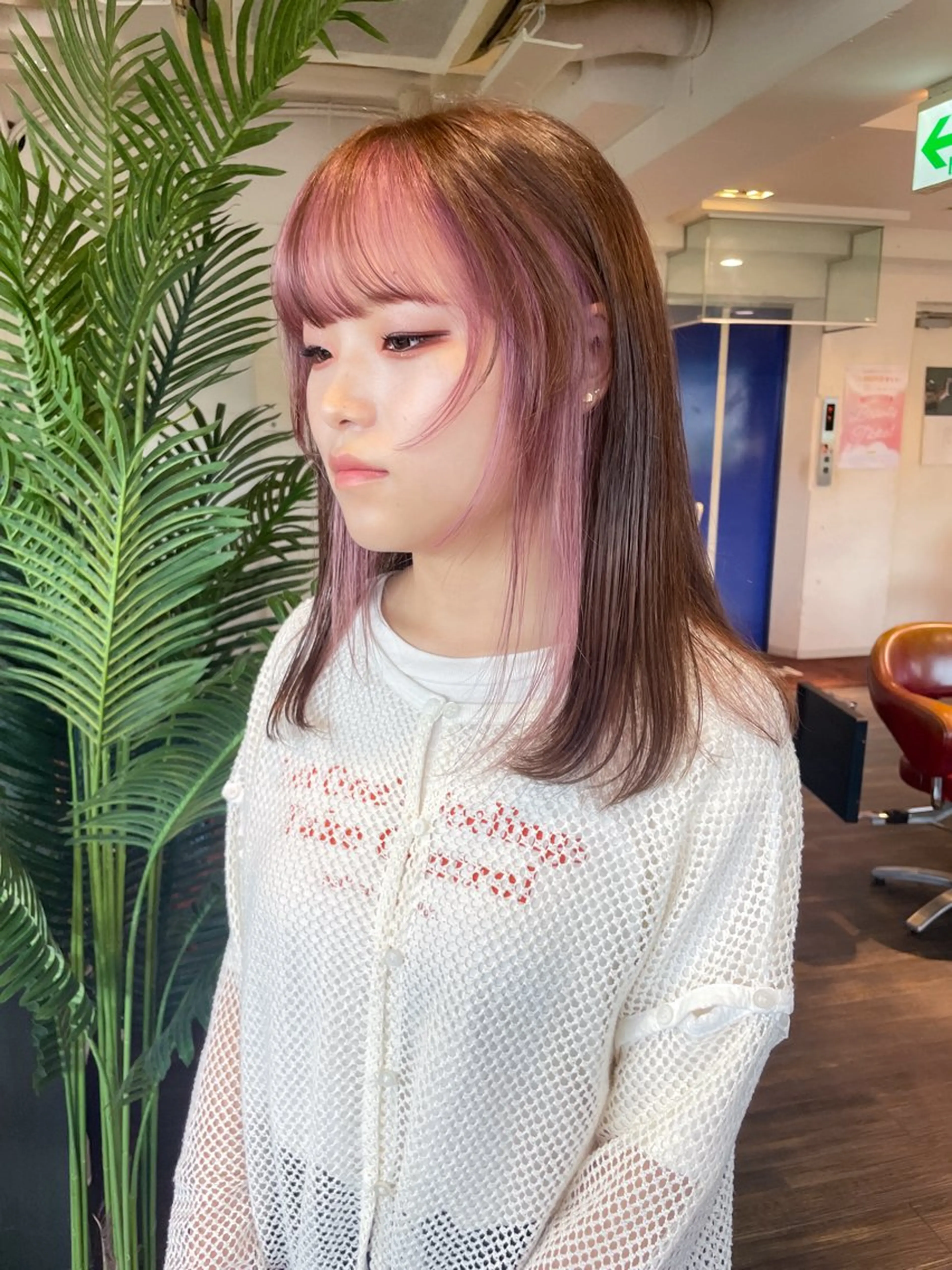 セミロング カラー ブリーチ ピンクカラー シアーピンク カット ヘアカラー 似合わせヘア🤍 面田法子のヘアスタイル