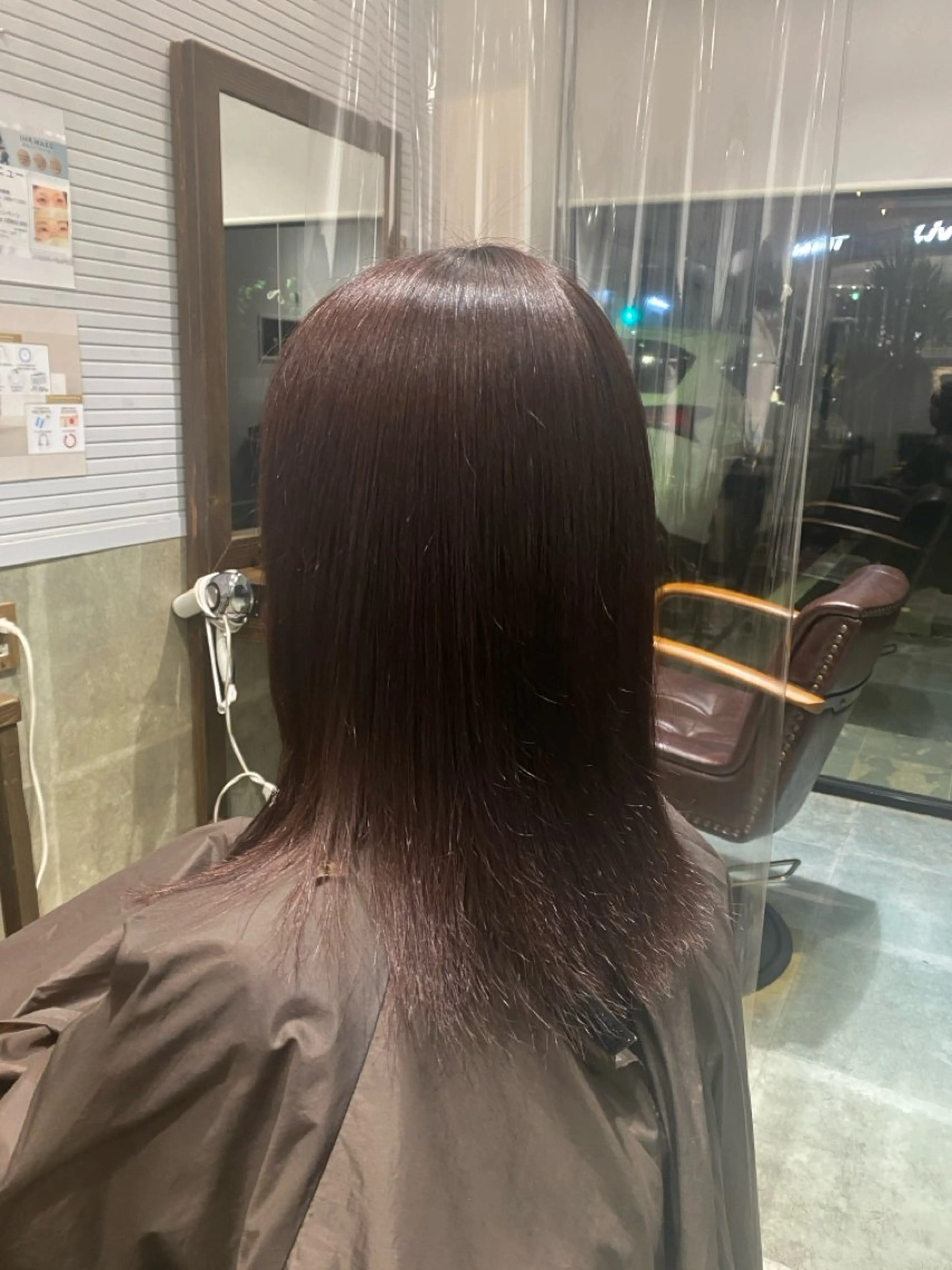 セミロング カラー ブラウンカラー ココアブラウン 石川 莉乃のヘアスタイル