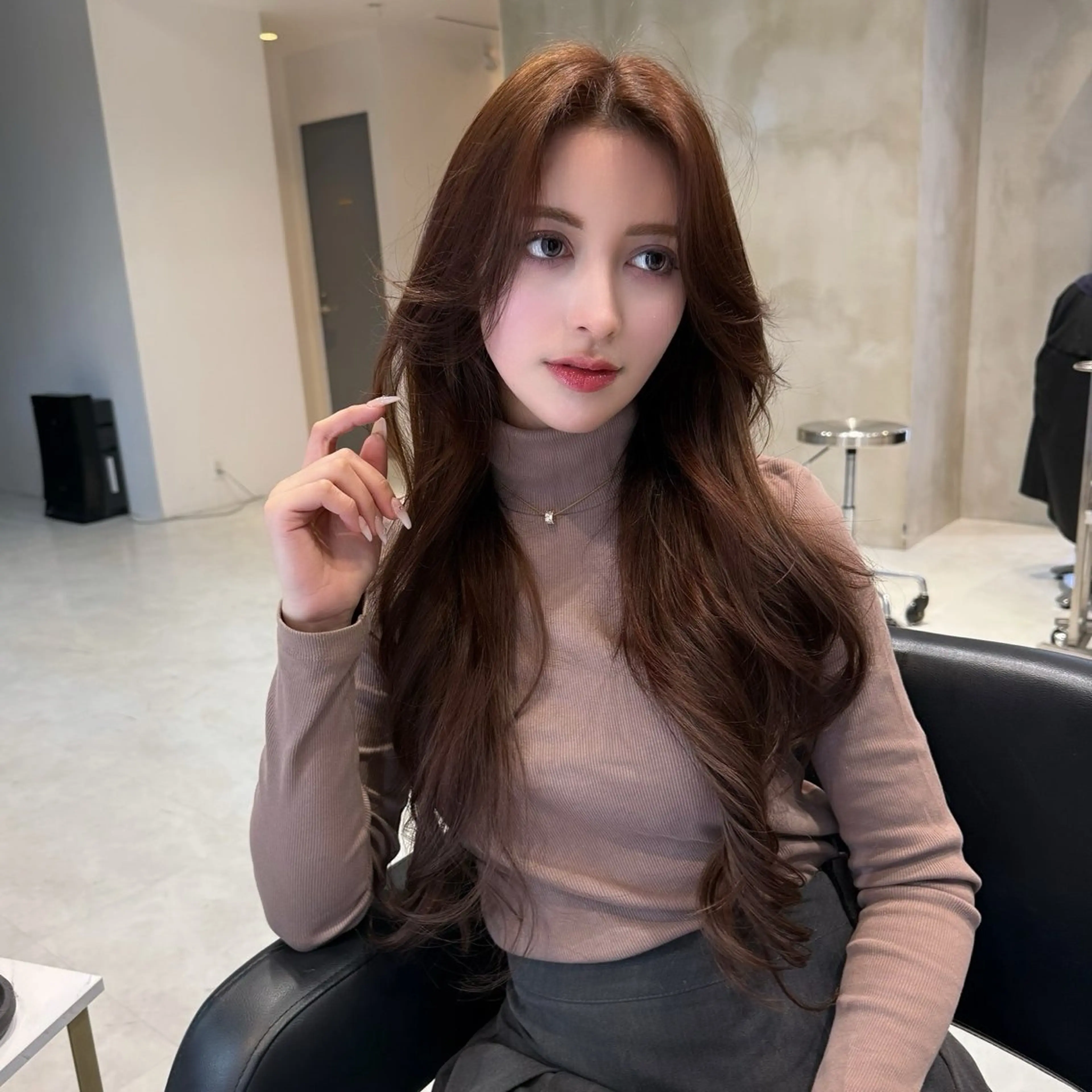 ロング カット ヘアカラー 韓国ヘア🇰🇷 YURIYAのヘアスタイル