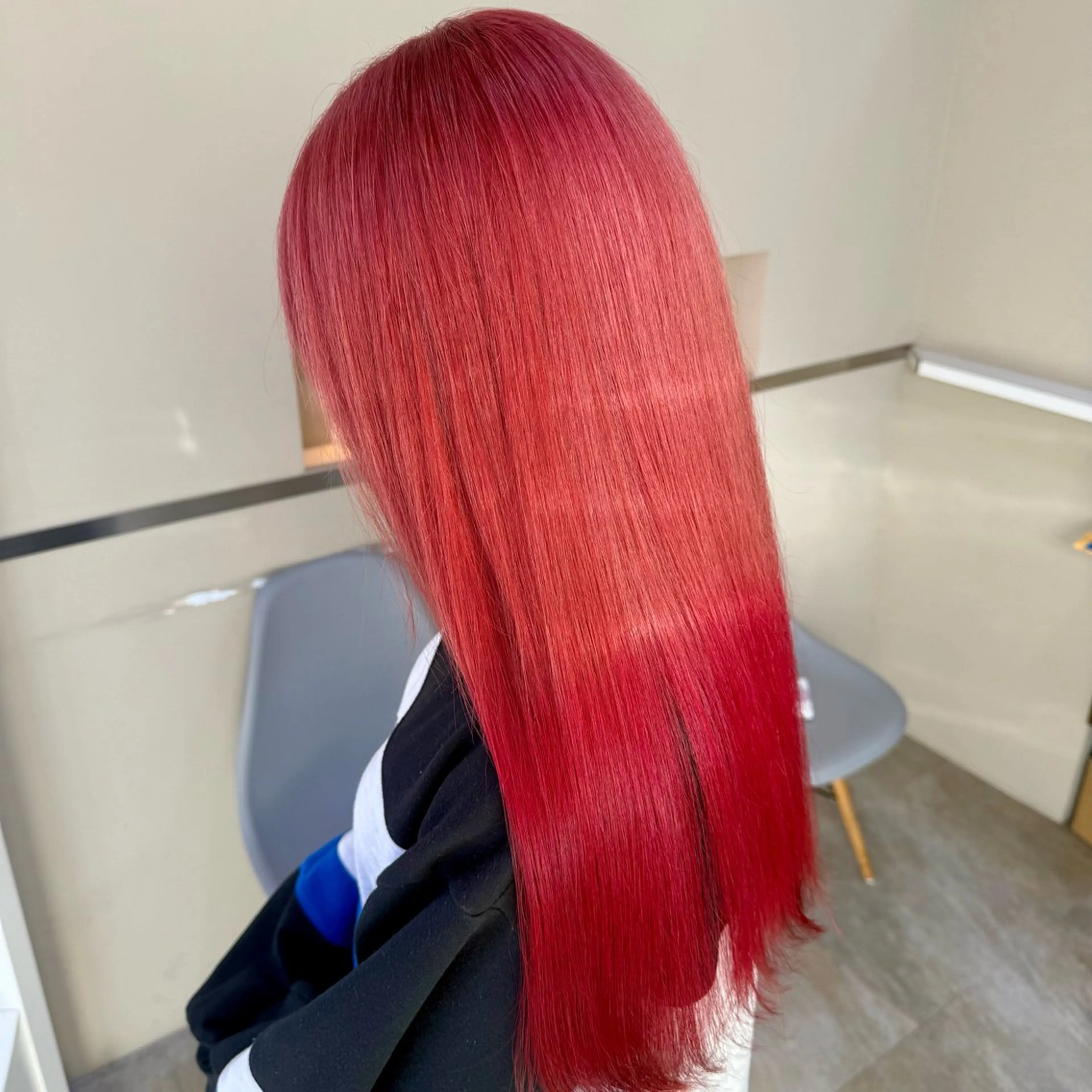 ロング カラー 惣木 菜穂のヘアスタイル