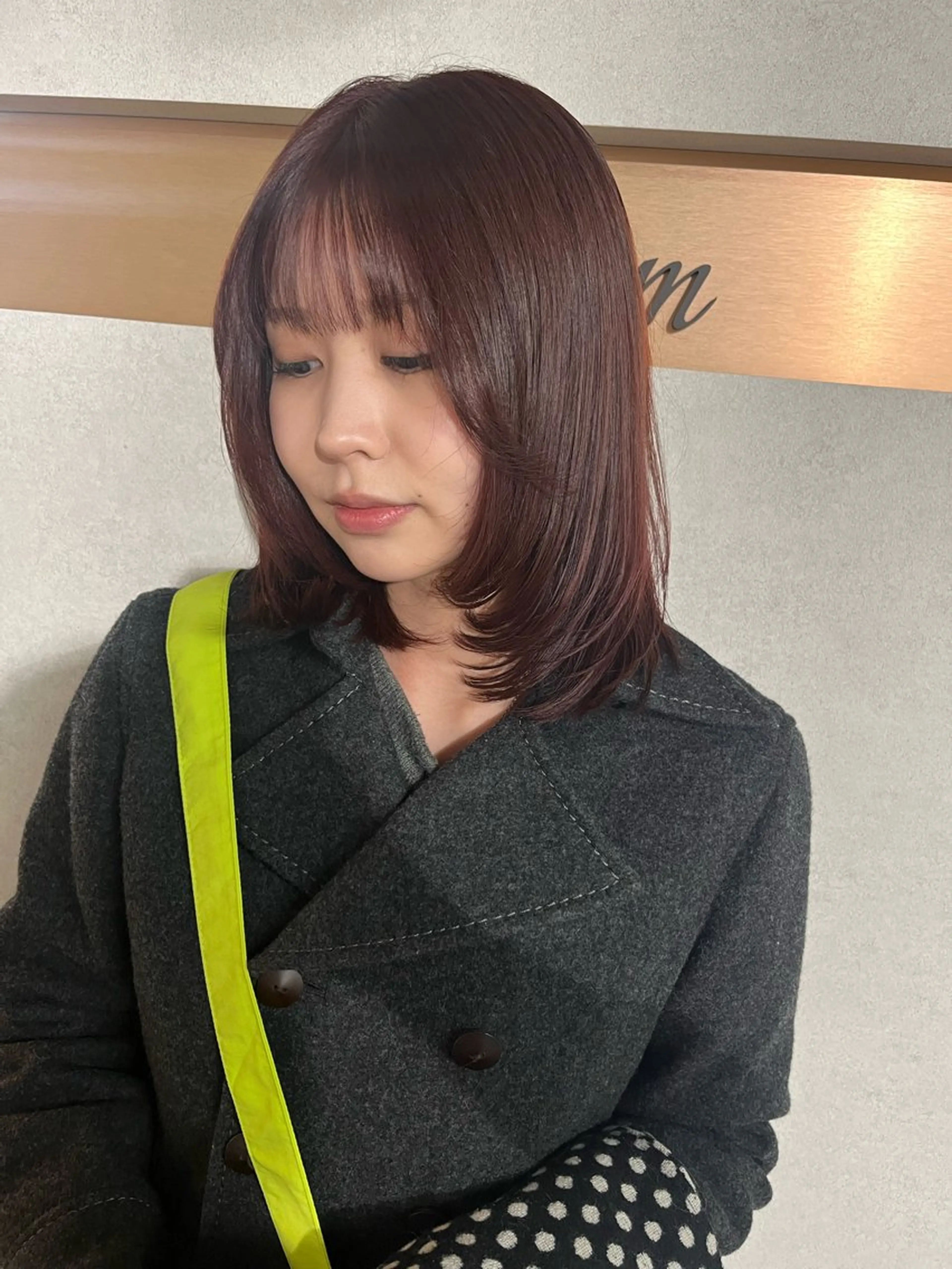 ミディアム カラー ブラウンカラー レッドカラー レッドブラウン レイヤーカット anon Loemのヘアスタイル