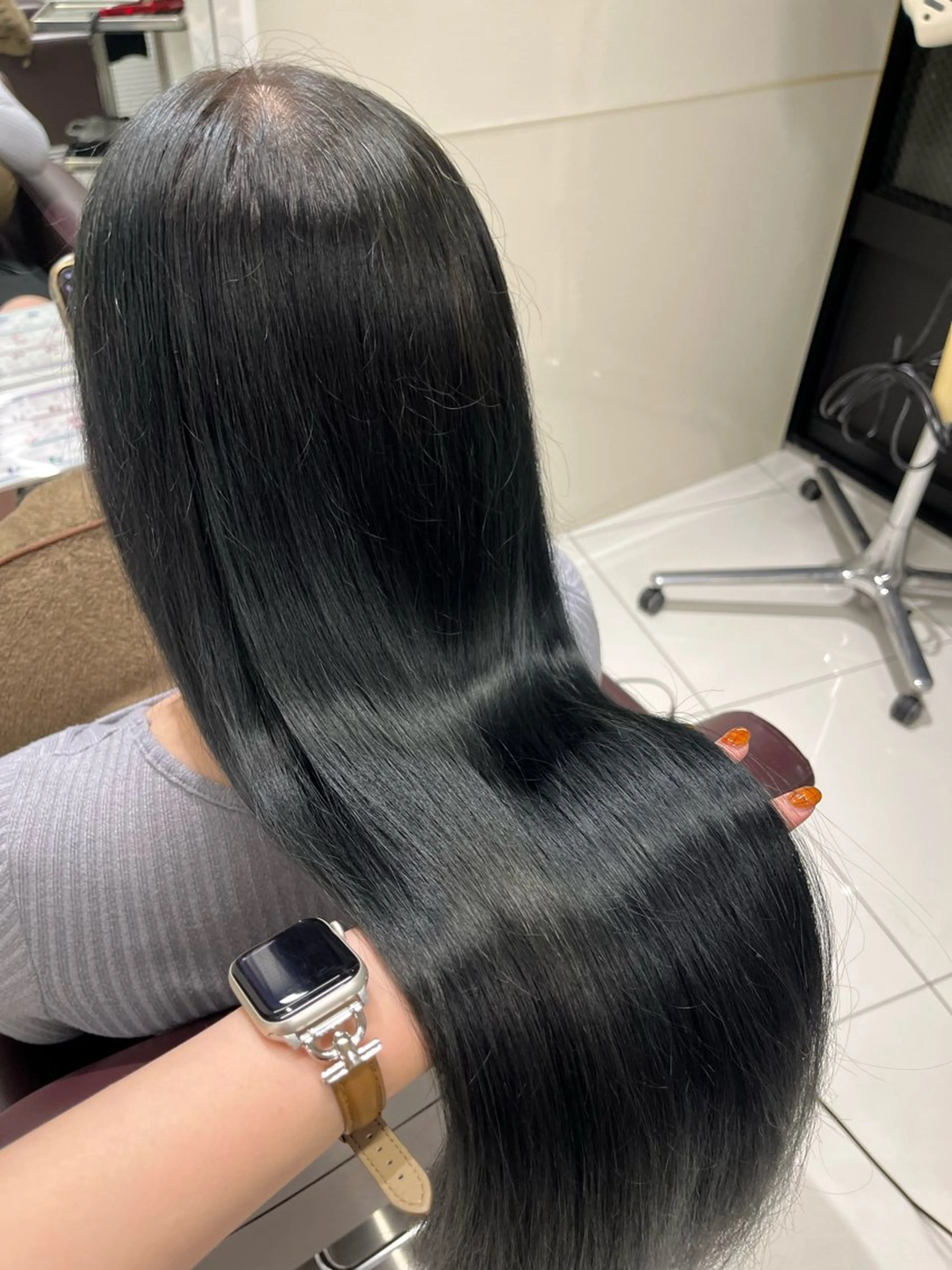 ロング カラー ブリーチ 透明感カラー ブリーチなしカラー ヘアカラー sena⌇ベージュ⌇ ブリーチなしWカラーのヘアスタイル