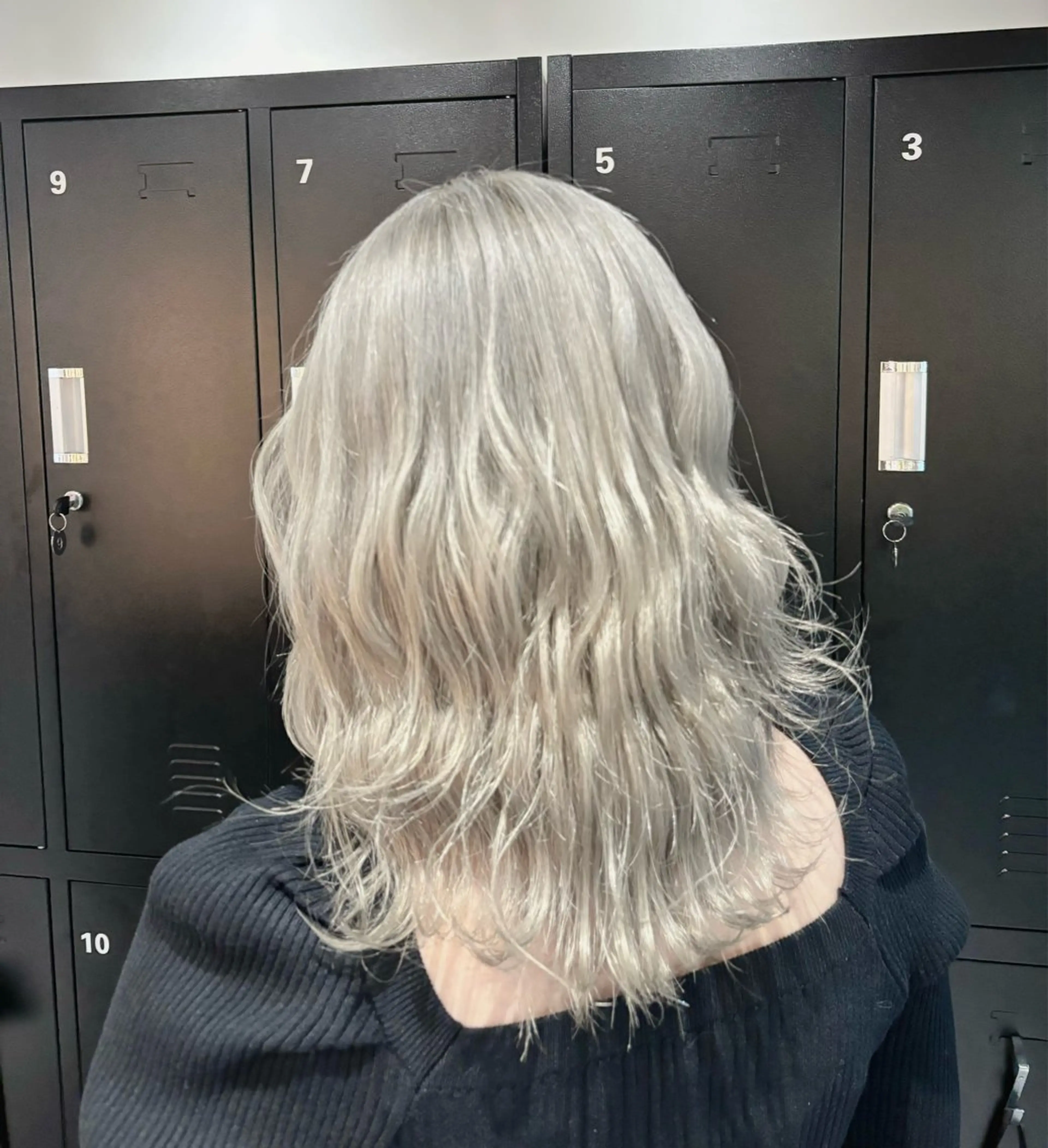 ミディアム カラー ハイトーン/アレンジ 🎀アオイ🎀のヘアスタイル