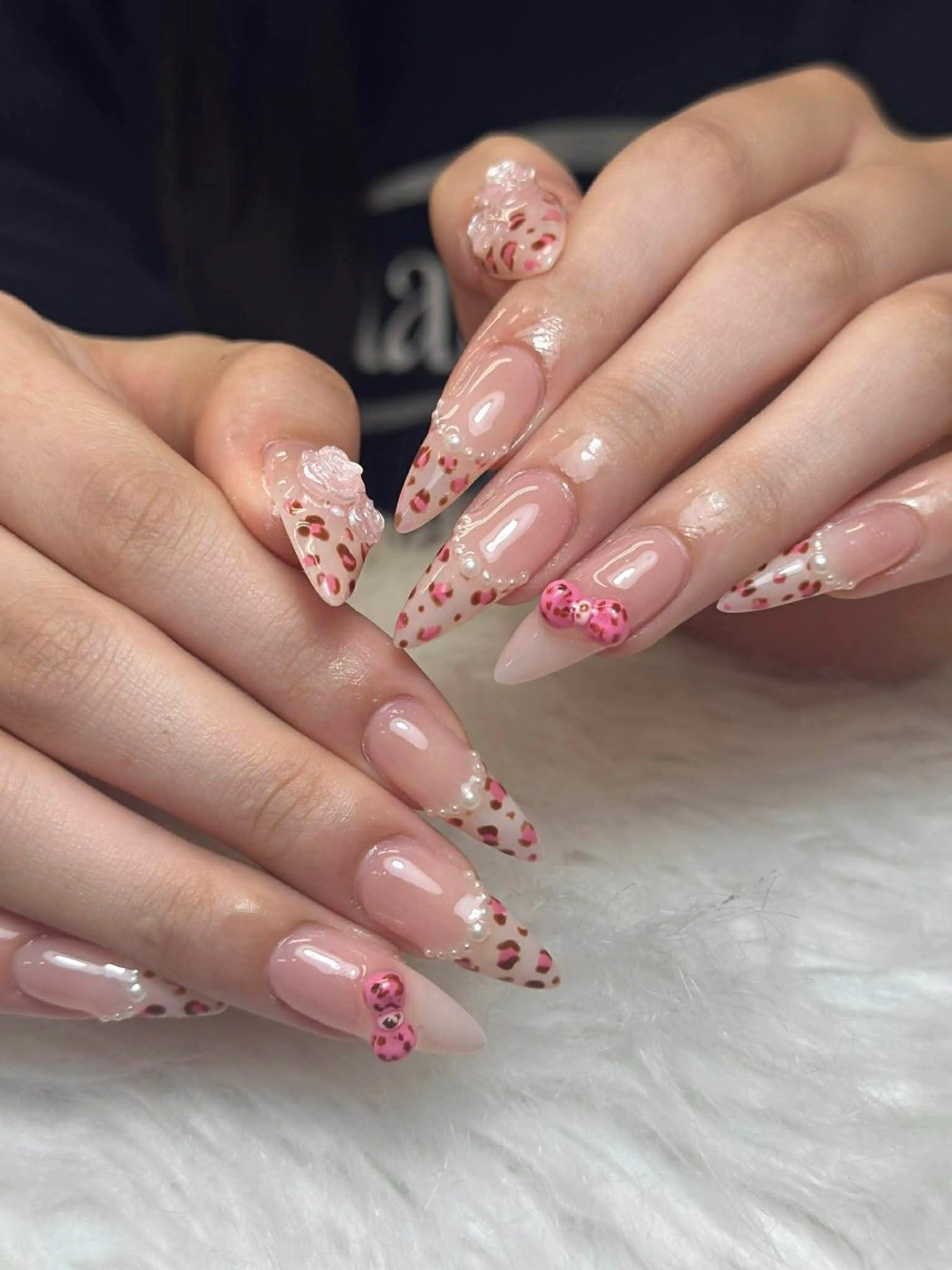 ネイル フレンチネイル ジェルネイル ガーリー 韓国ネイル ロングネイル ハンドネイル NieNail Nezukoのネイルデザイン