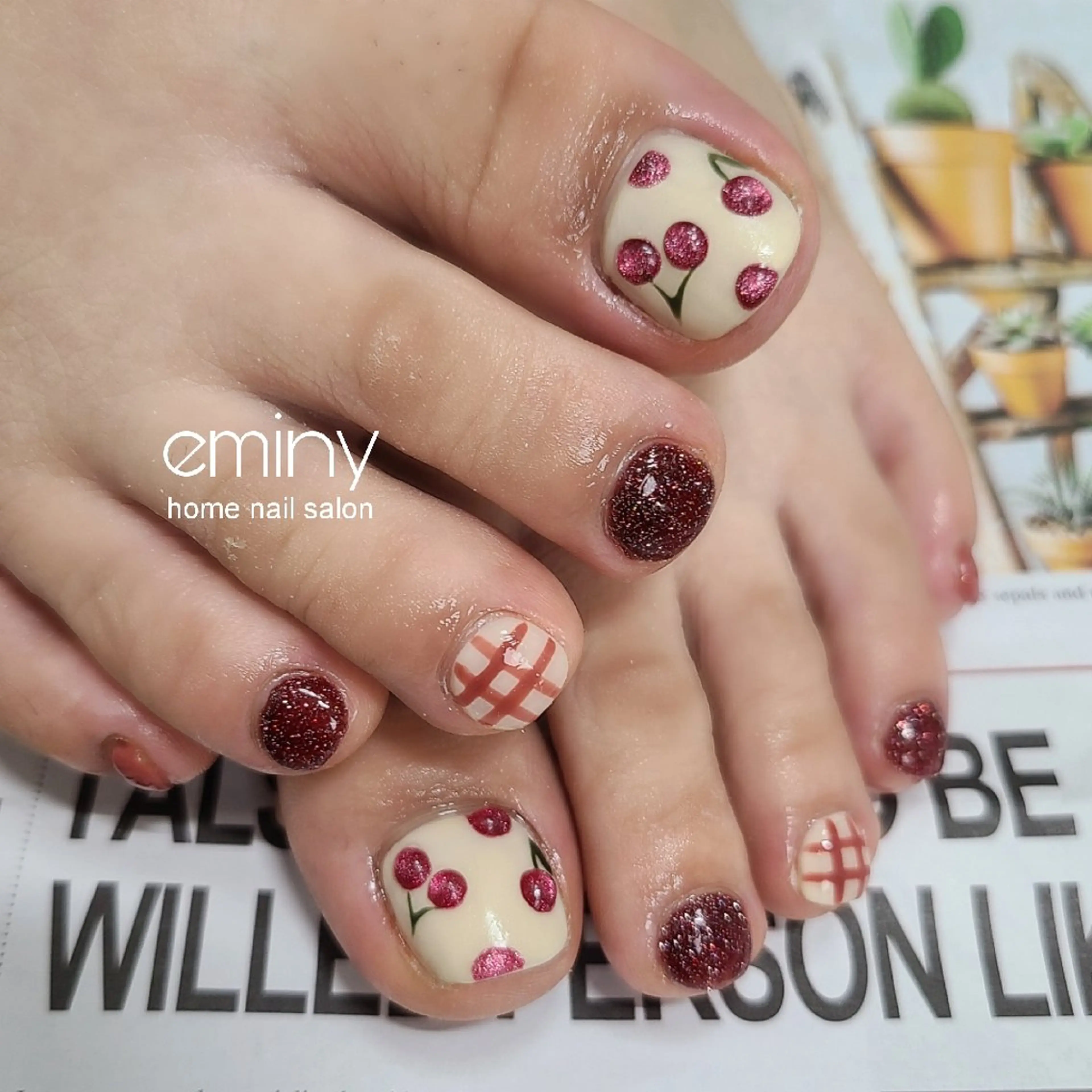 ネイル フラッシュネイル フットネイル ジェルネイル キラキラネイル 韓国ネイル フットネイル nail salon  eminyのネイルデザイン