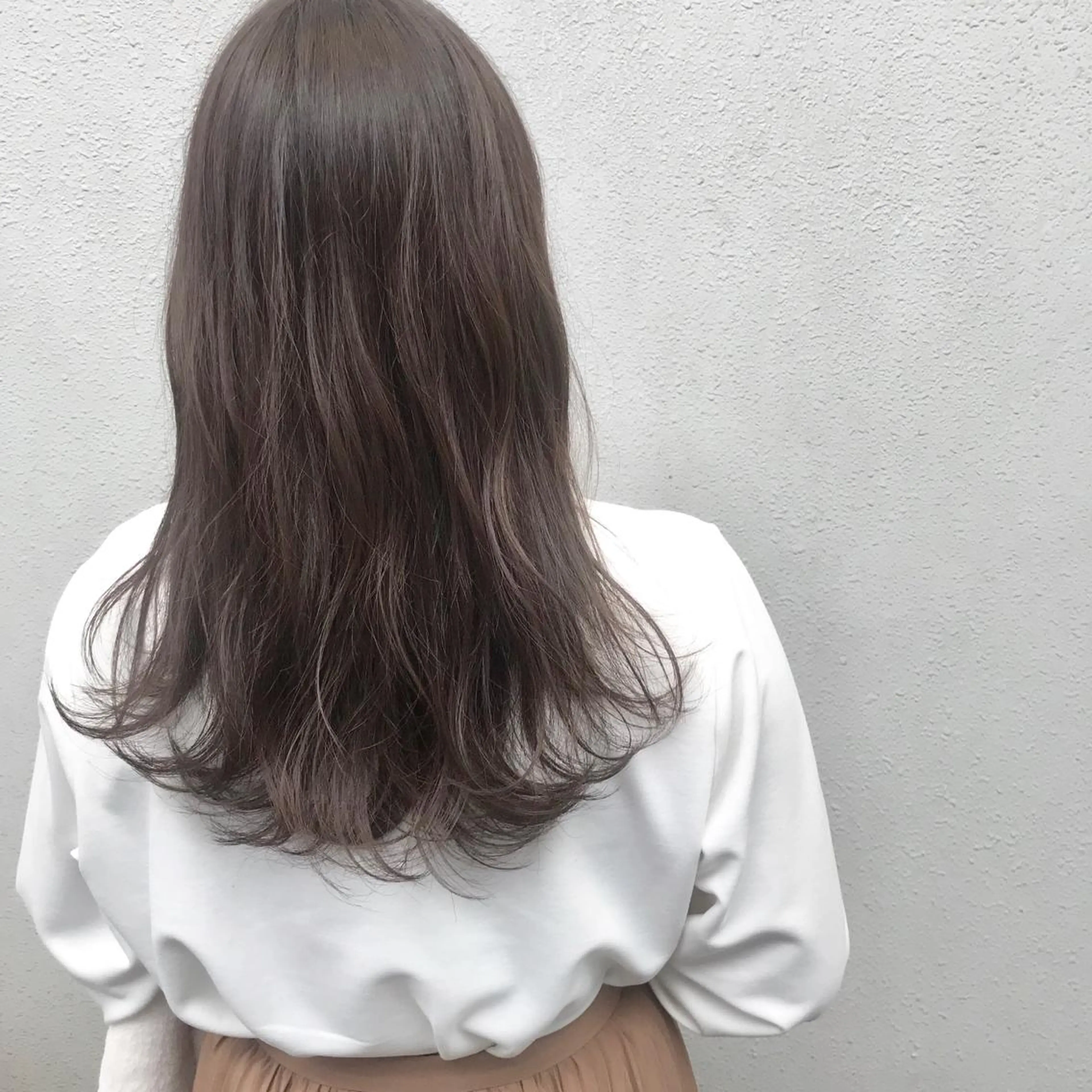 ミディアム カラー ヤスドミ ケイスケのヘアスタイル