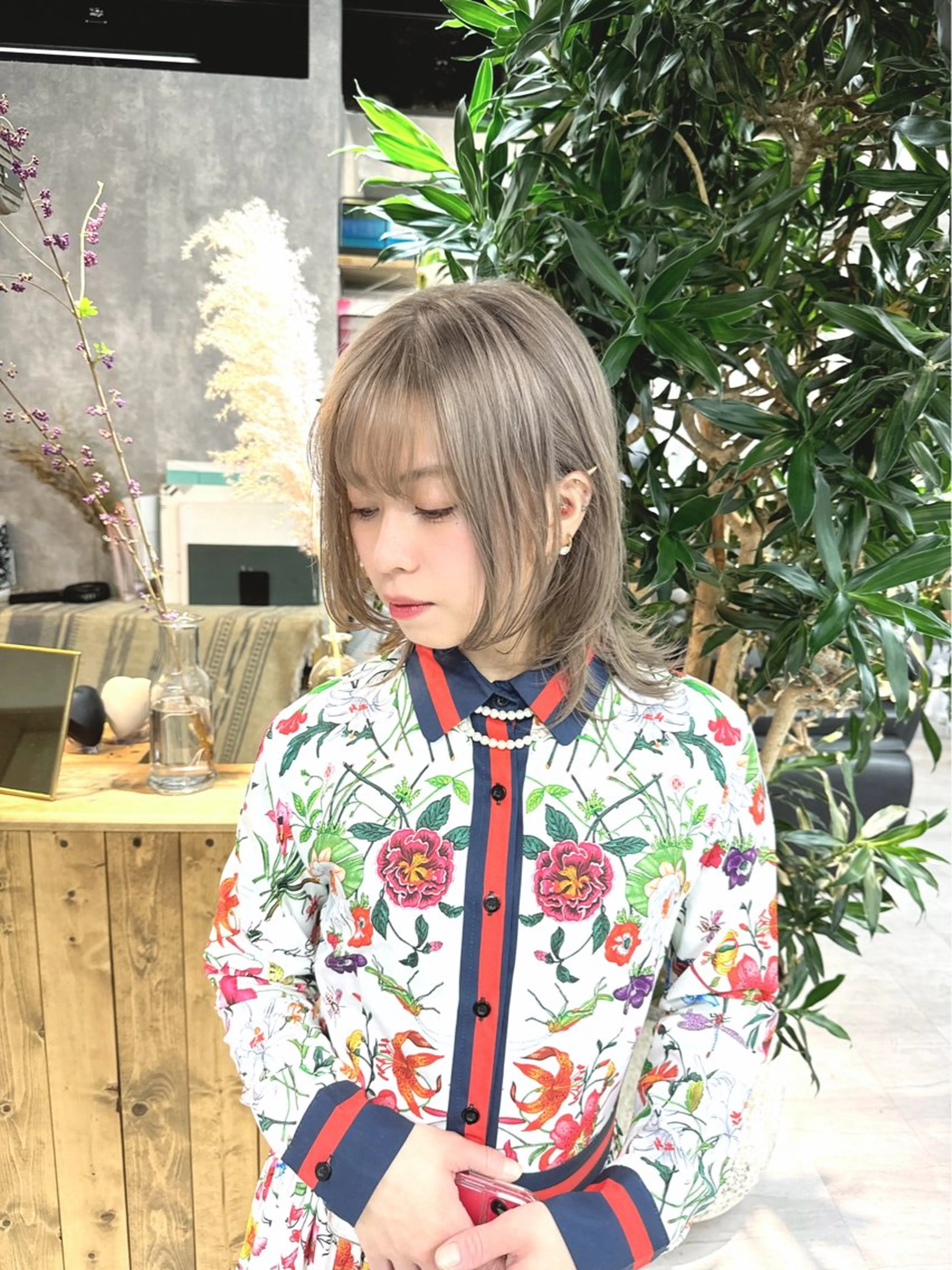 ミディアム ボブ 髪質改善 韓国風ヘア レイヤーカット 縮毛矯正 【.ico】心斎橋/ ウルフ/飛田ゆうきのヘアスタイル