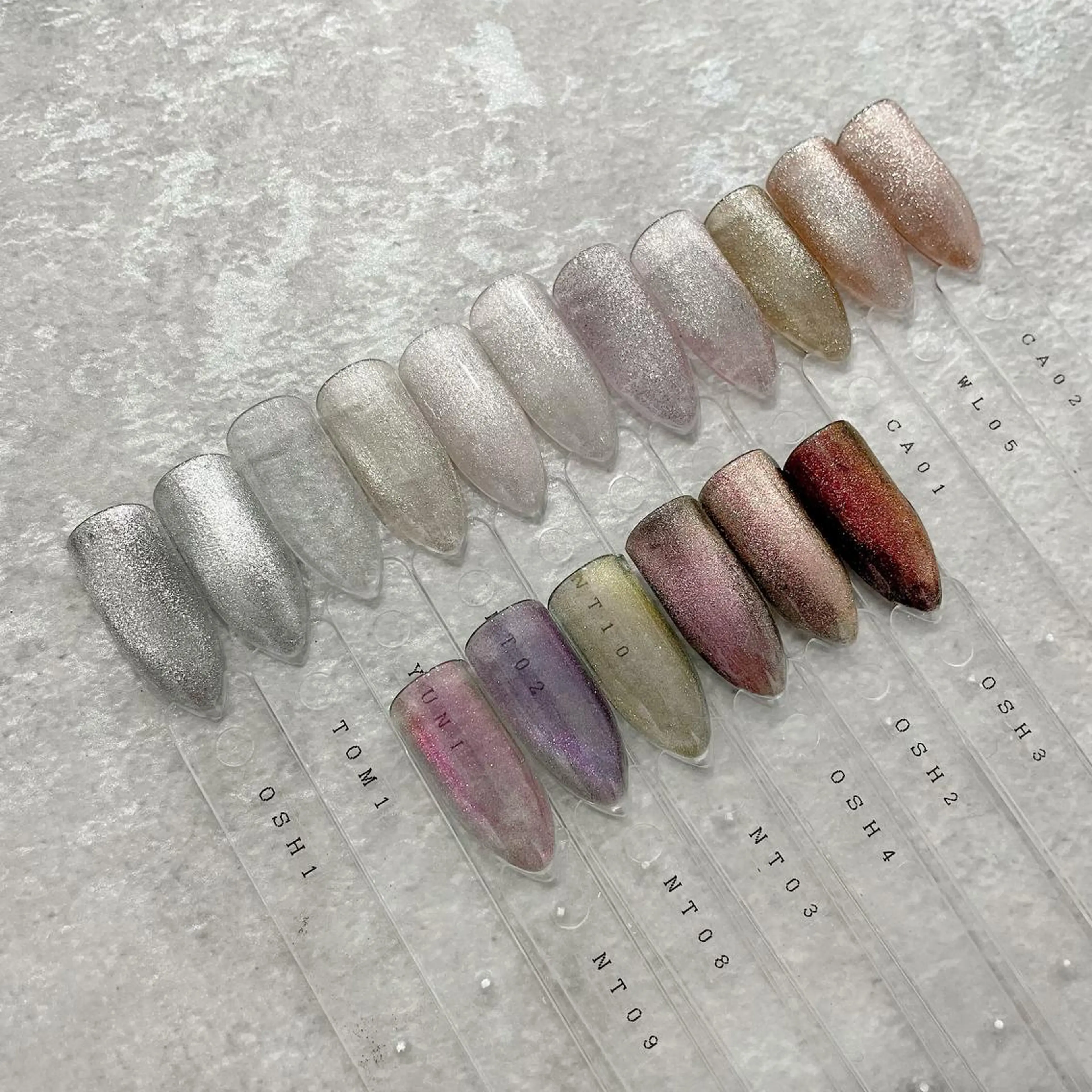 ネイル Rine 放出 (リネ)のネイルデザイン