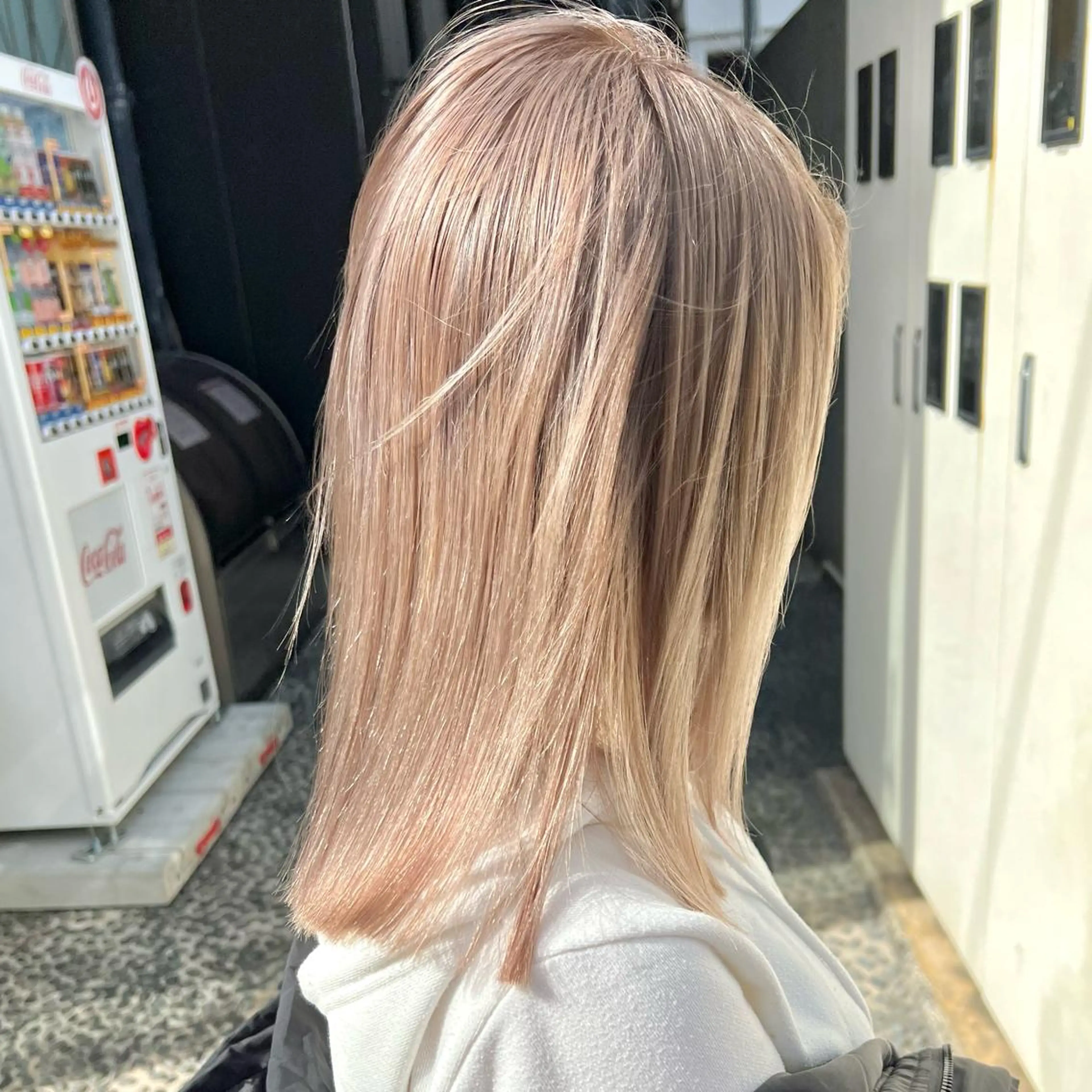 ミディアム カラー ブリーチ ハイトーンカラー ChuDuck所属・ケアブリーチ×ハイト ーン専門/SHOTAのヘアスタイル