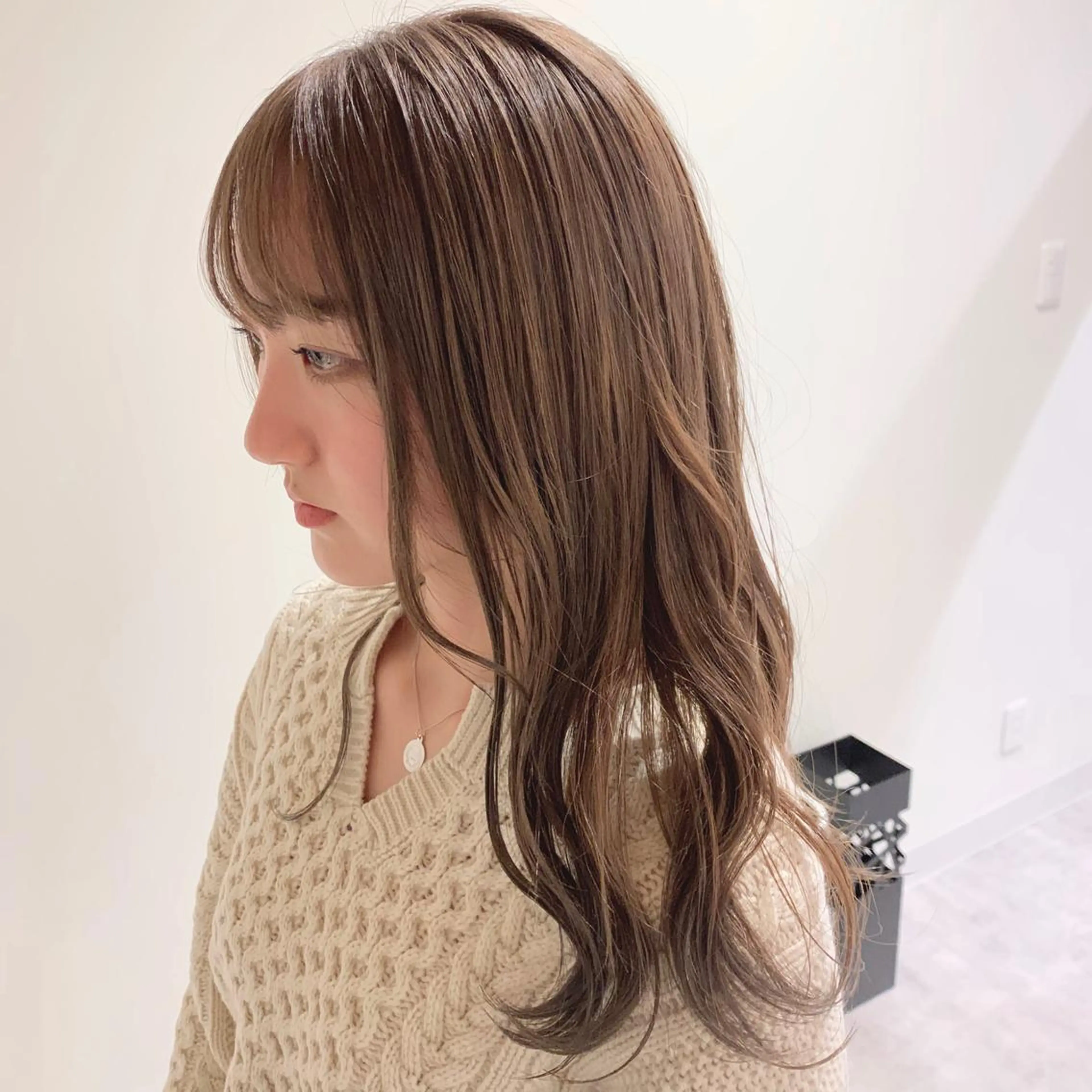 ミディアム カラー ベージュカラー ダブルカラー ミルクティーベージュ 清水 亮太／赤み消しカラーのヘアスタイル