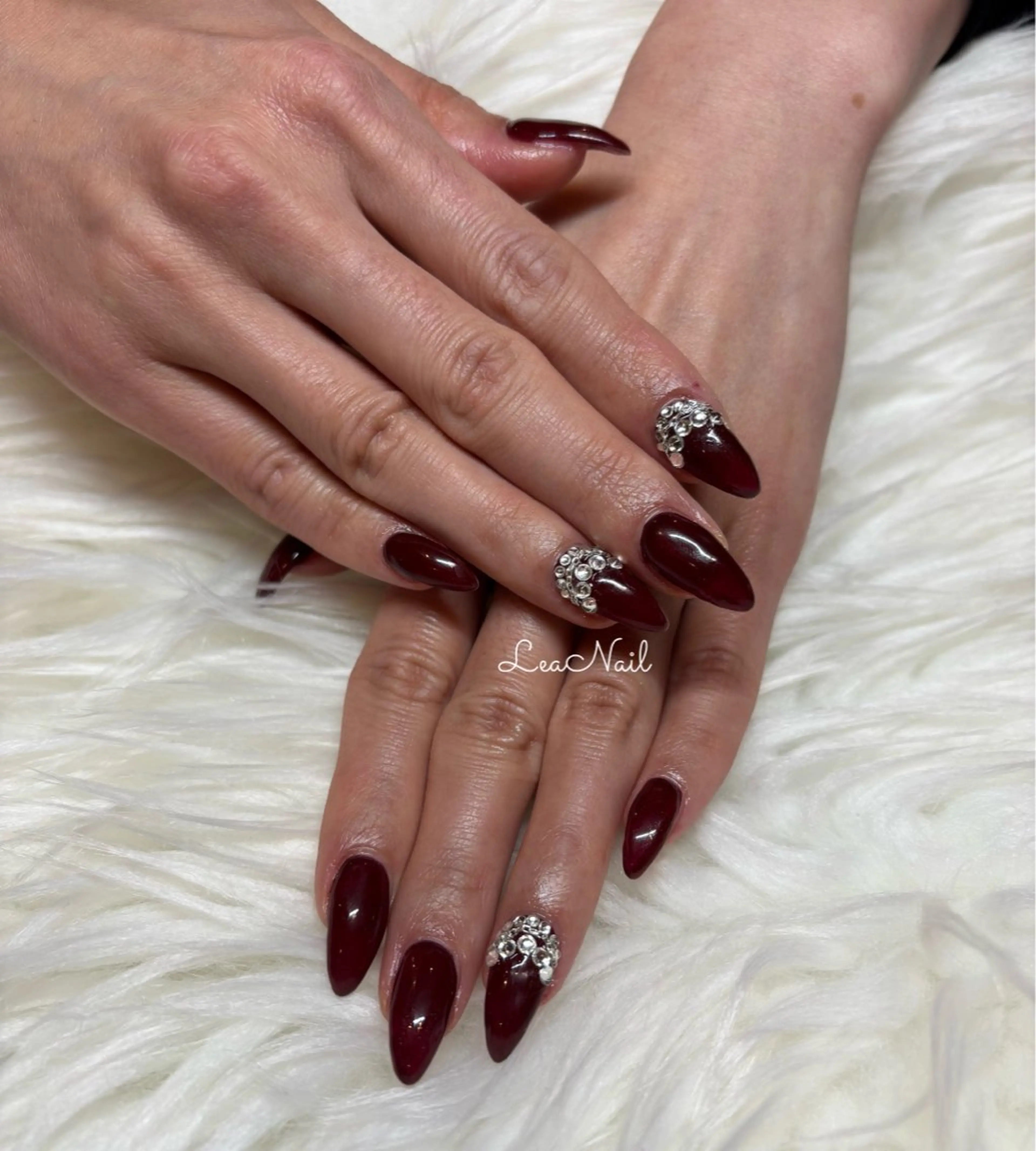 ネイル ボルドー ワンカラーネイル シンプルネイル Lea Nailのネイルデザイン