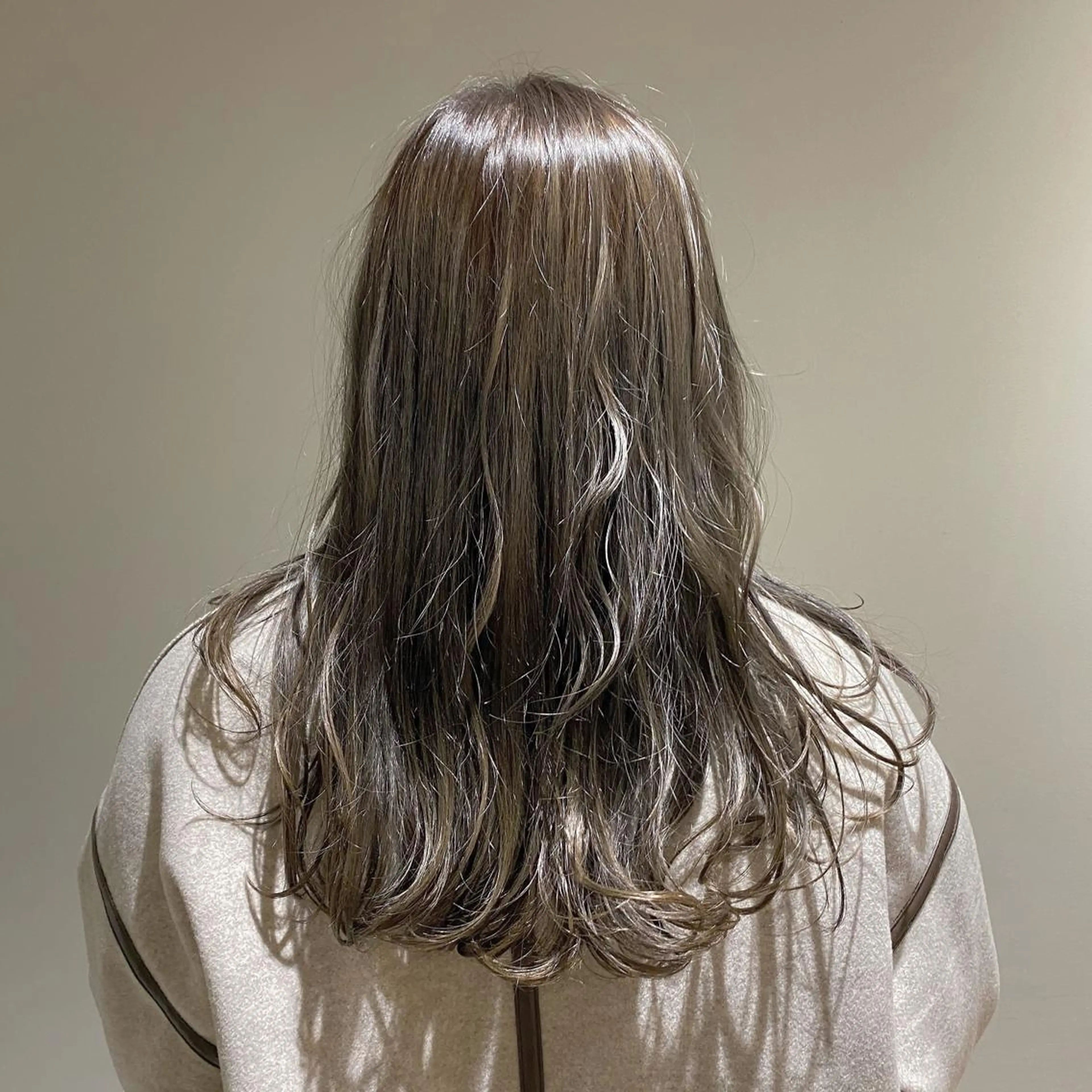 ロング カラー 美髪ストレート 川本雄己のヘアスタイル