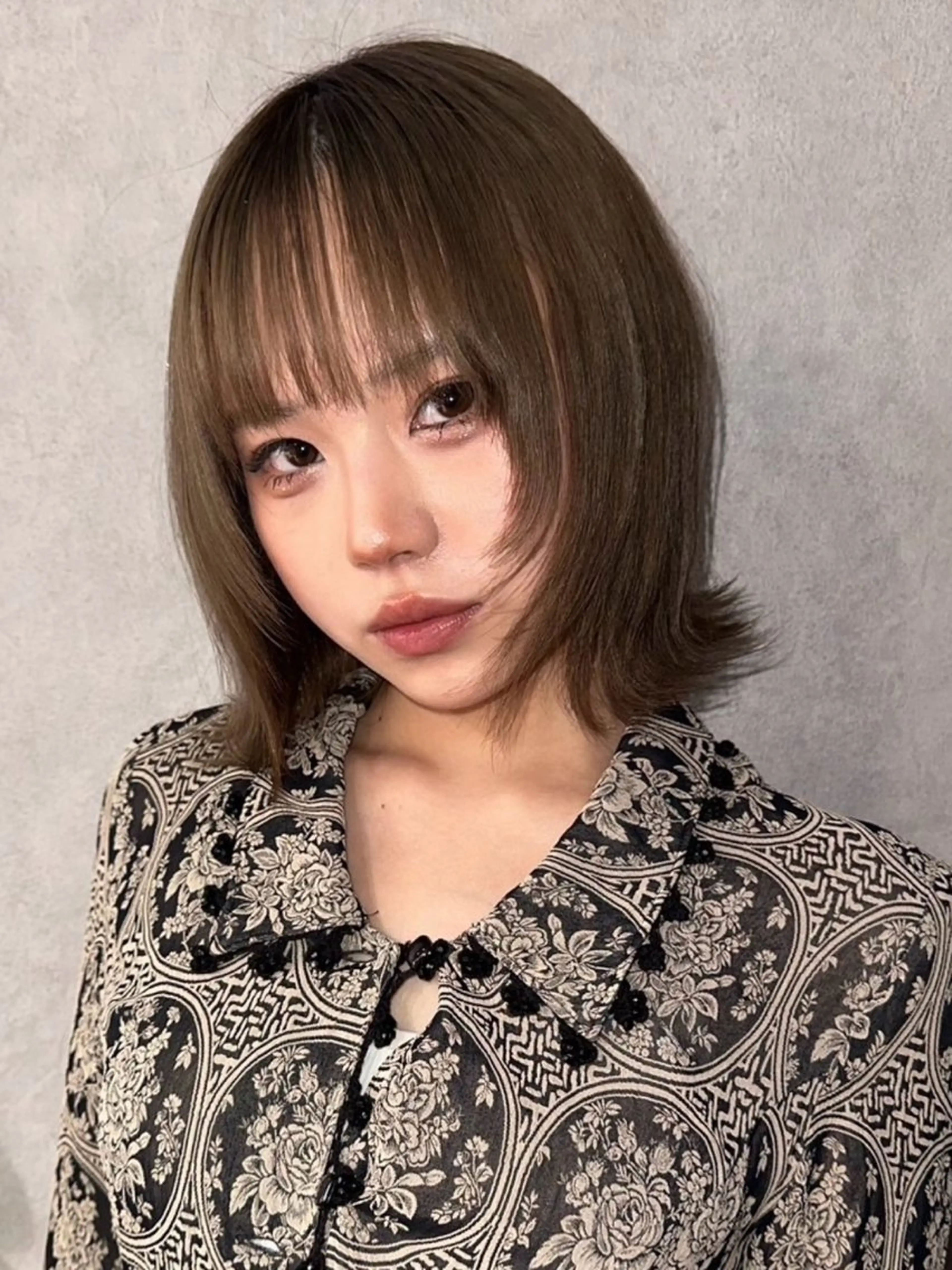 ショート カラー ダブルカラー イヤリングカラー ハイライトカラー ハイトーンカラー インナーカラー カット ヘアカラー 透明感/艶カラー 🫧 ユイナのヘアスタイル