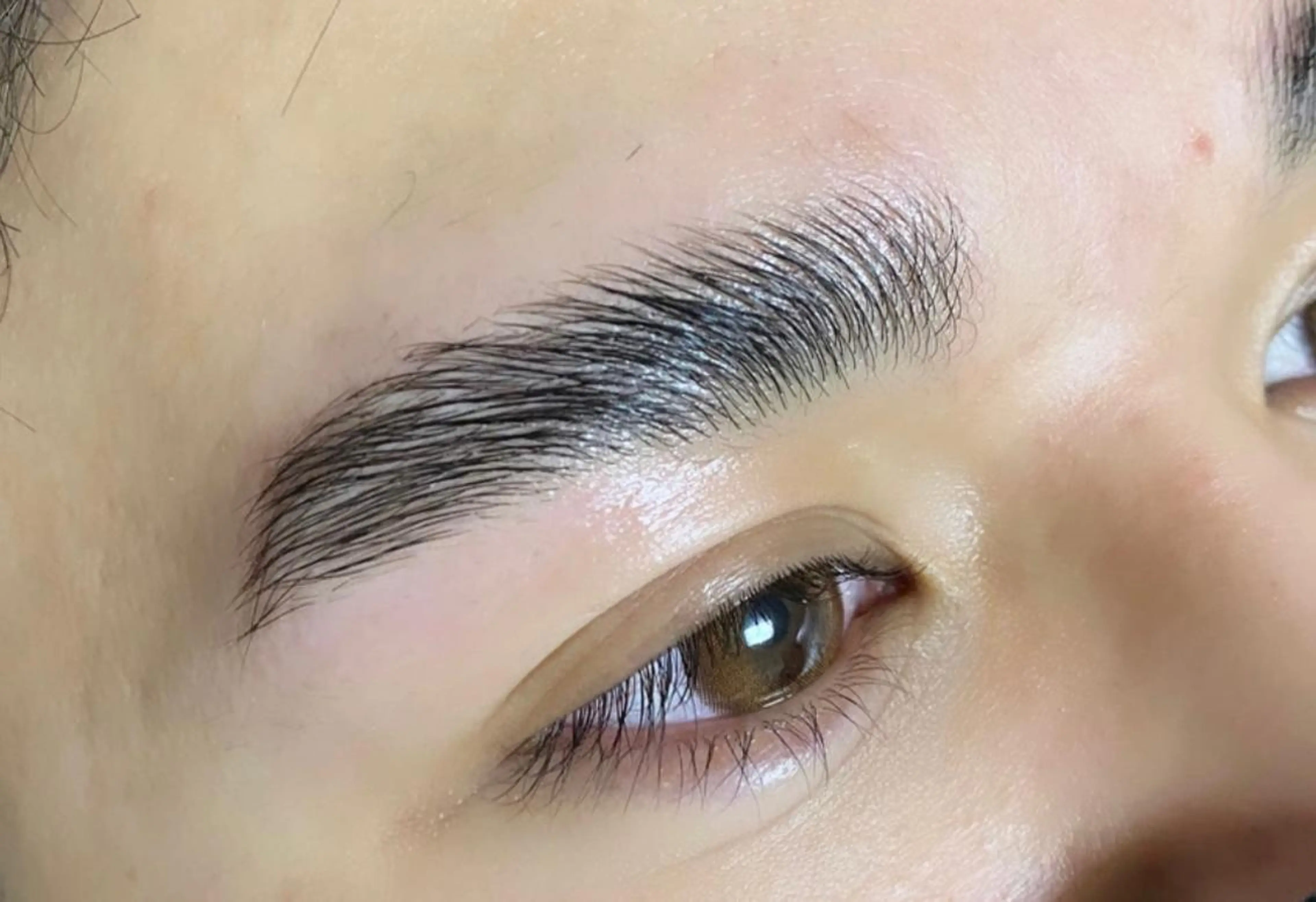 アイブロウ EYES YUNのマツエク・マツパデザイン
