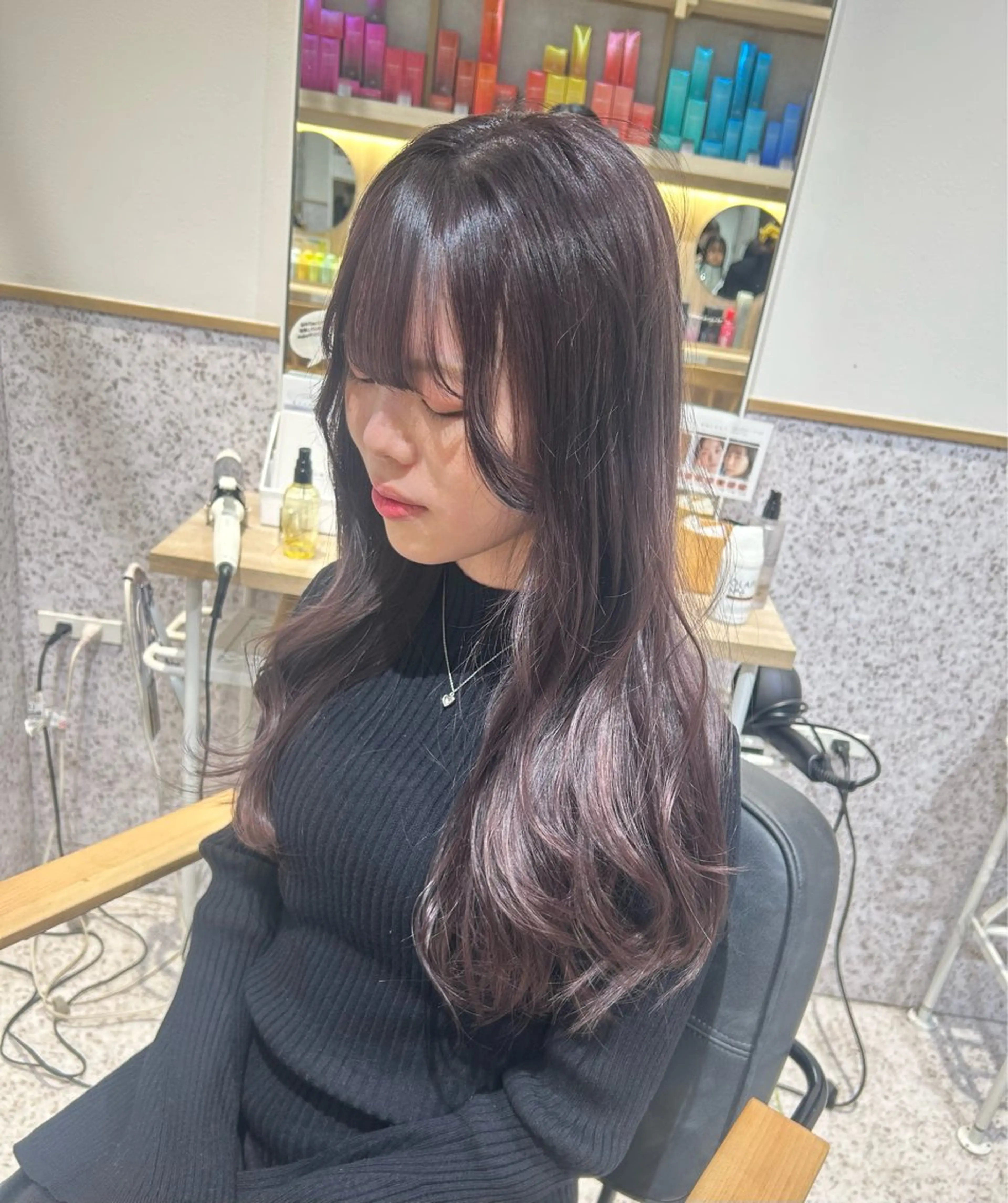 カラー ダブルカラー イヤリングカラー ハイトーンカラー インナーカラー 髪質改善 ヘアカラー ♡ハイトーン★ ネイル/しの♡のヘアスタイル