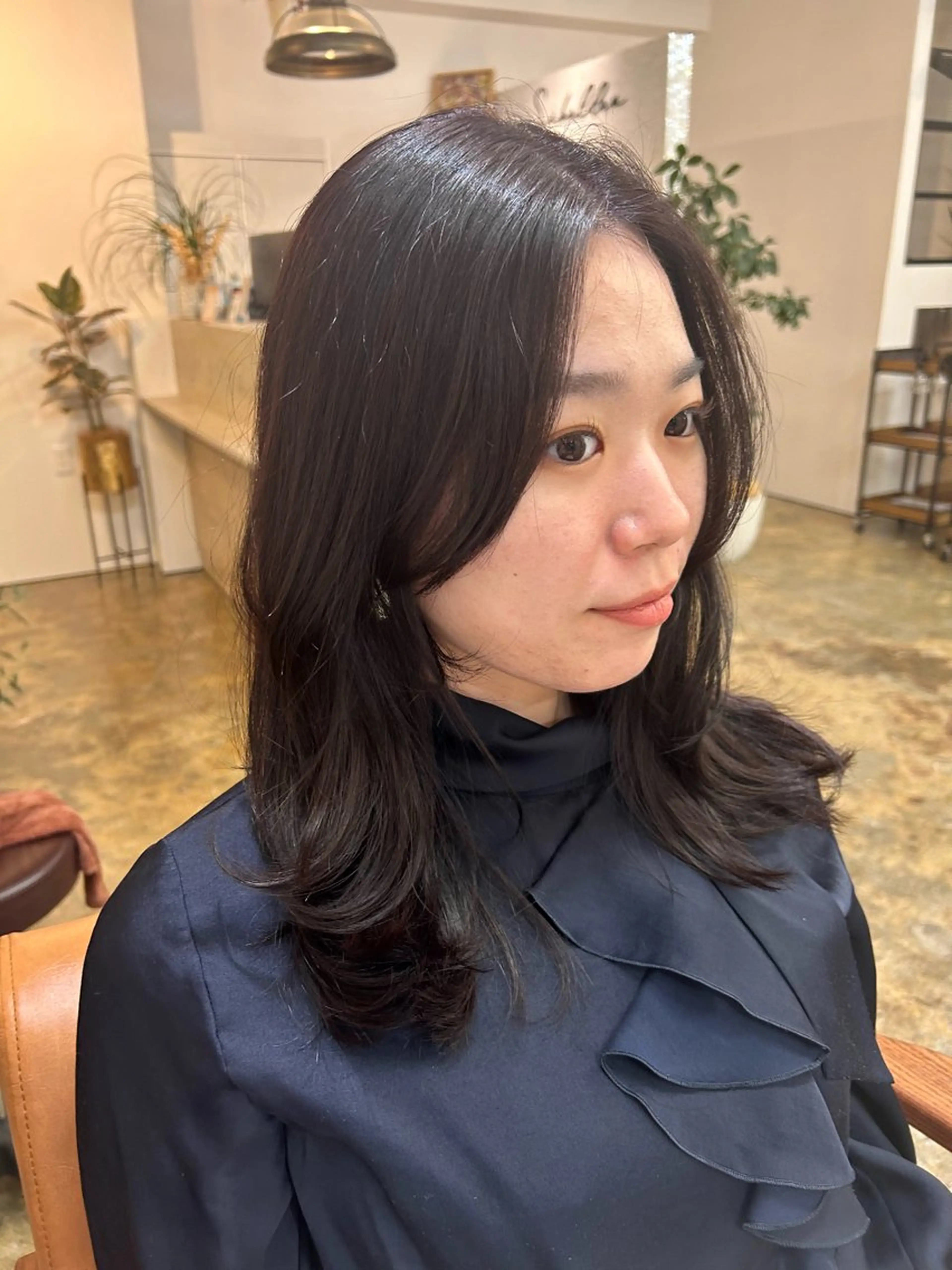 ミディアム カラー スギ リンカのヘアスタイル