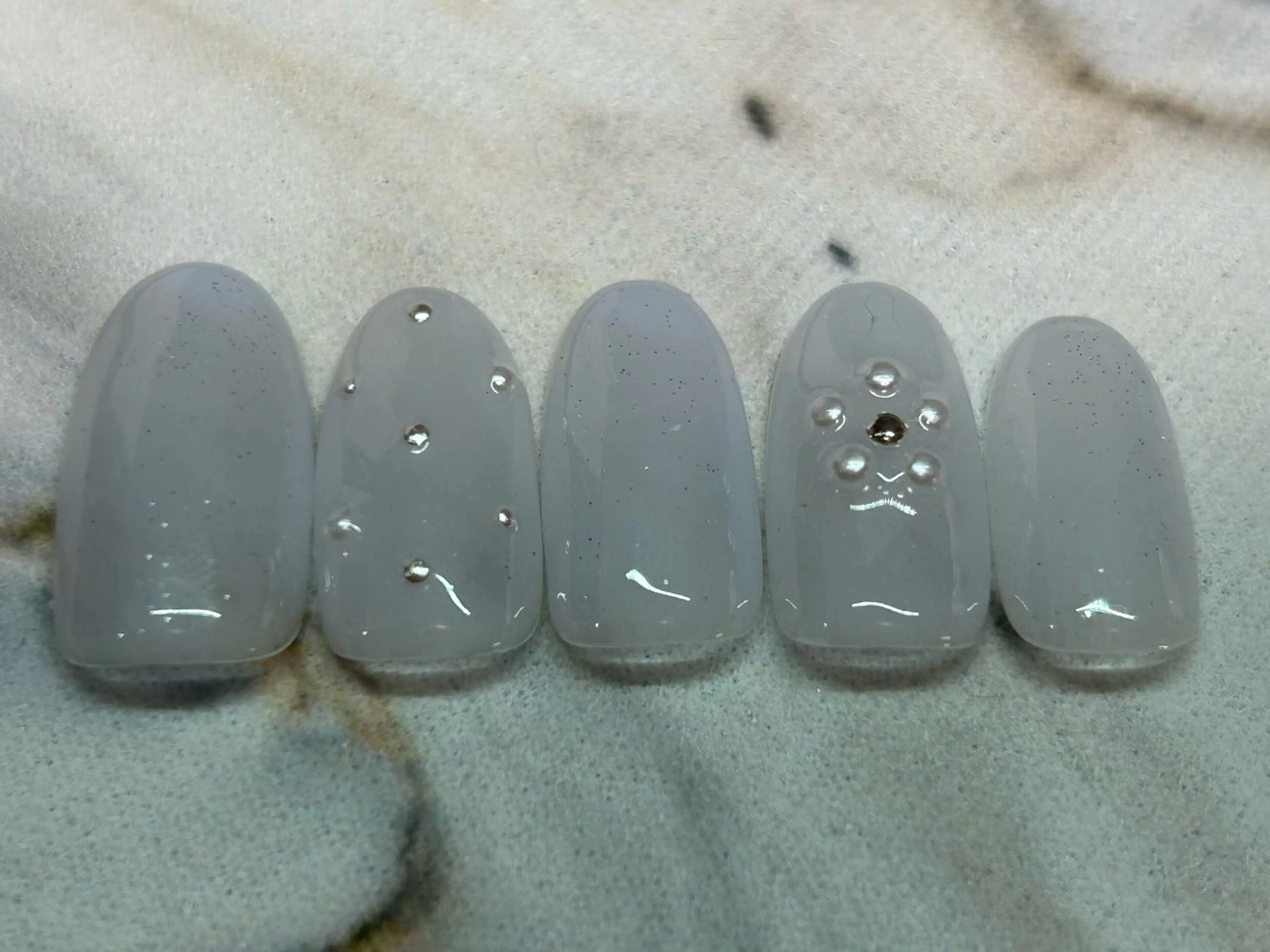 ネイル アートネイル カジュアル ジェルネイル オフィスネイル シルバー Nail Stellaのネイルデザイン