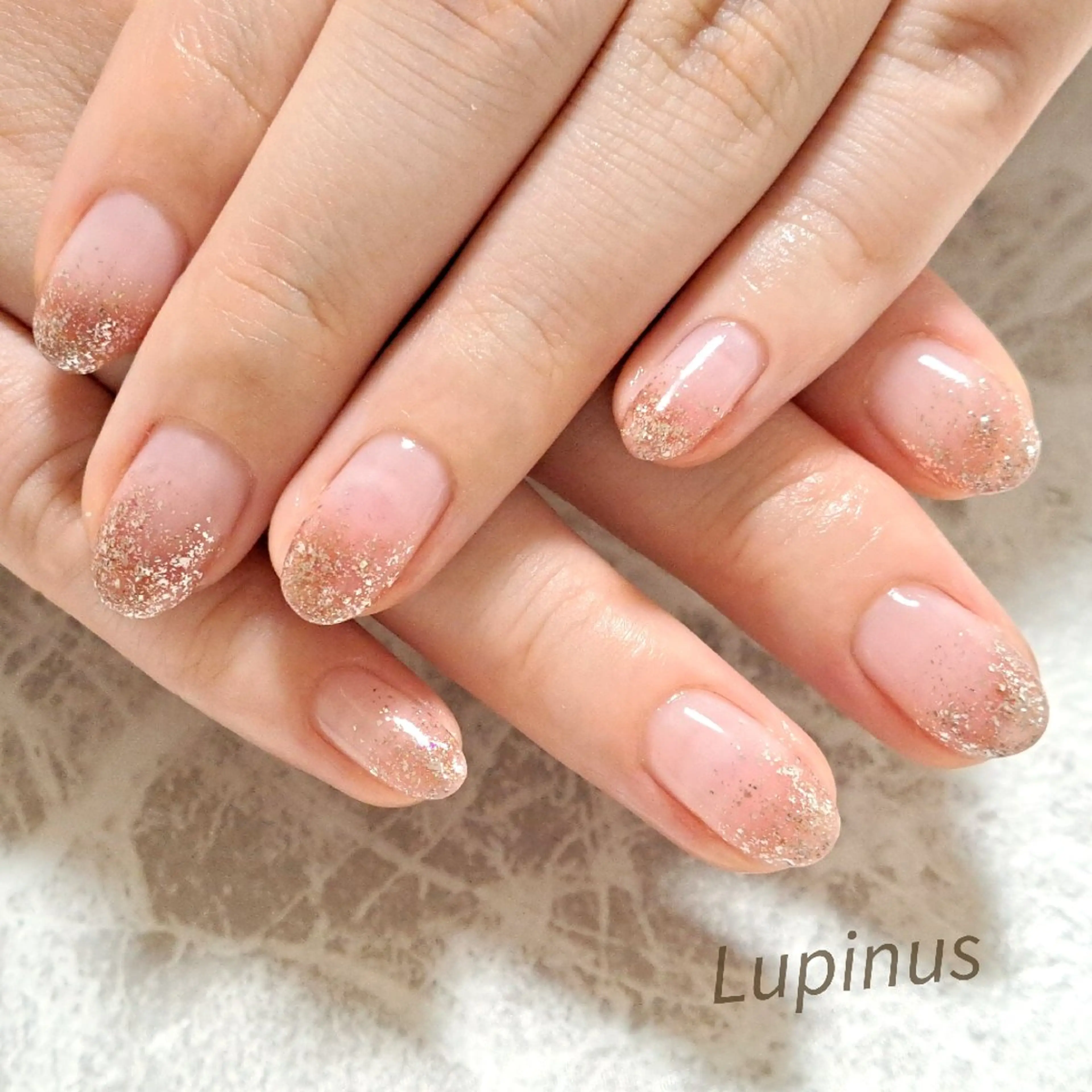 ネイル グラデーション ラメ(グリッター) Lupinus ルピナスのネイルデザイン