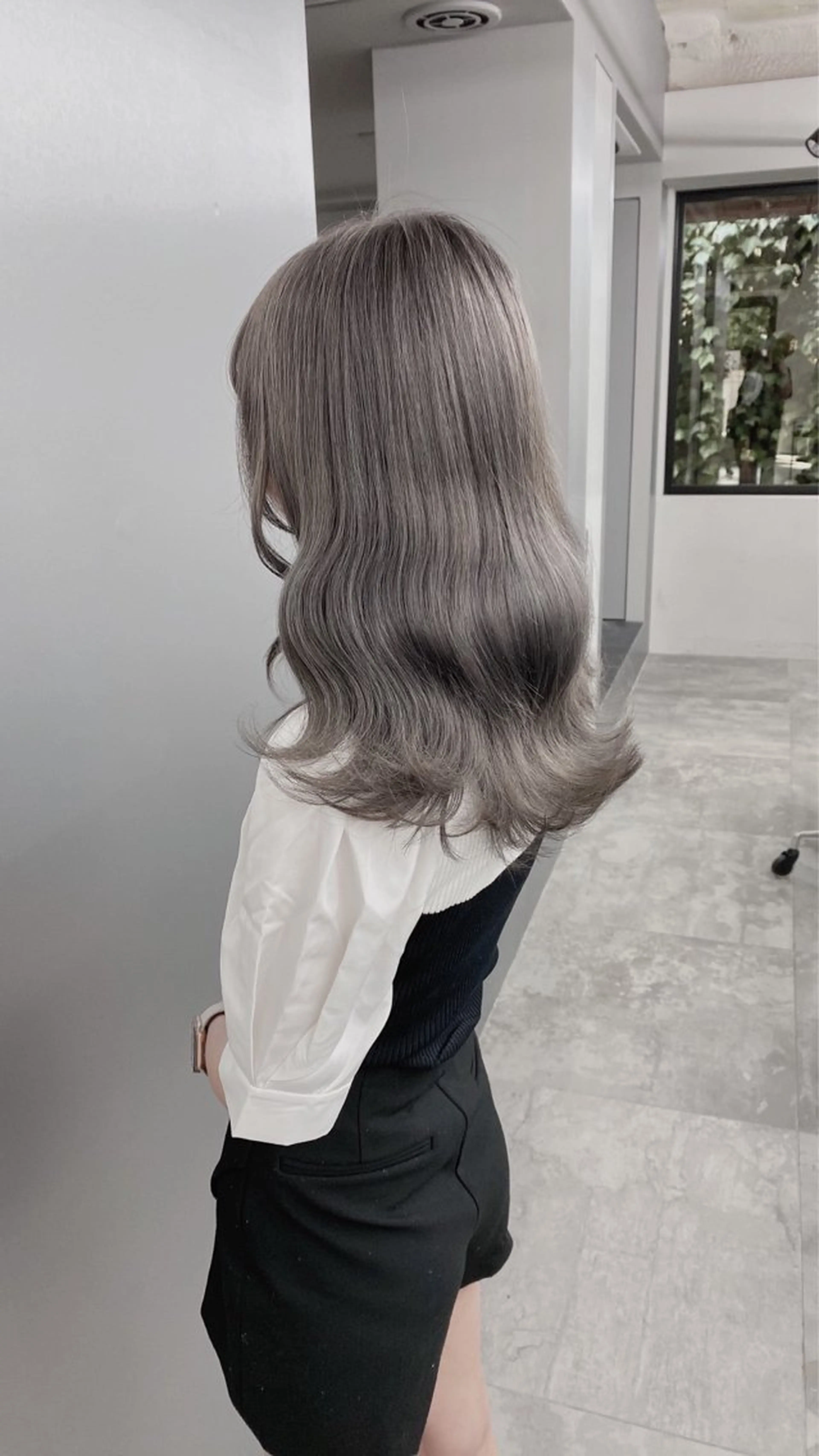 カラー アッシュ アッシュグレー アッシュグレージュ ベージュカラー ブリーチ グレージュ♡ベージュ ♡MA/表参道のヘアスタイル