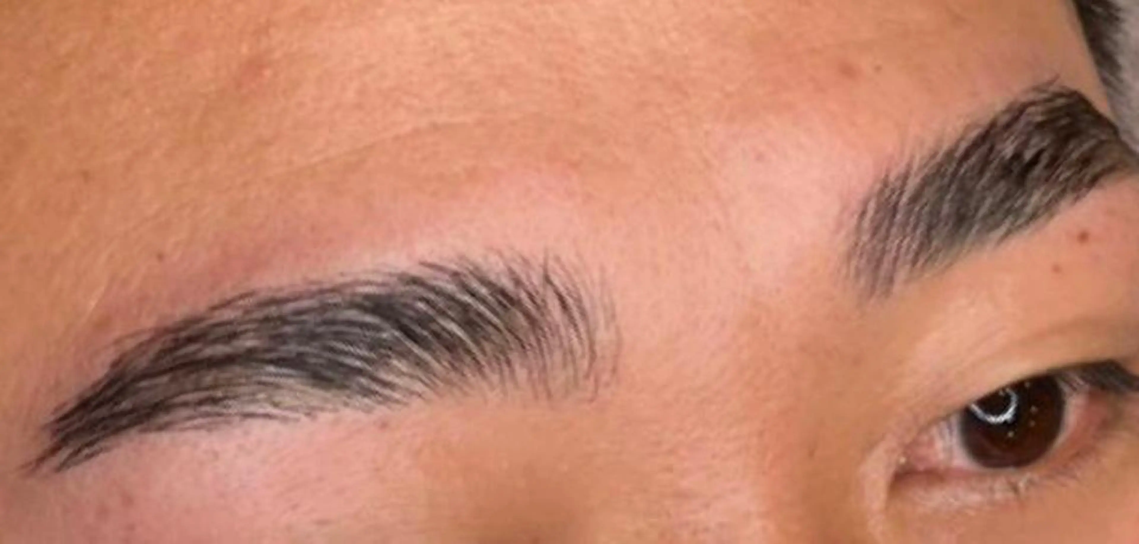 アイブロウ ハリウッドブロウリフト メンズアイブロウ Rubble 菊田のマツエク・マツパデザイン