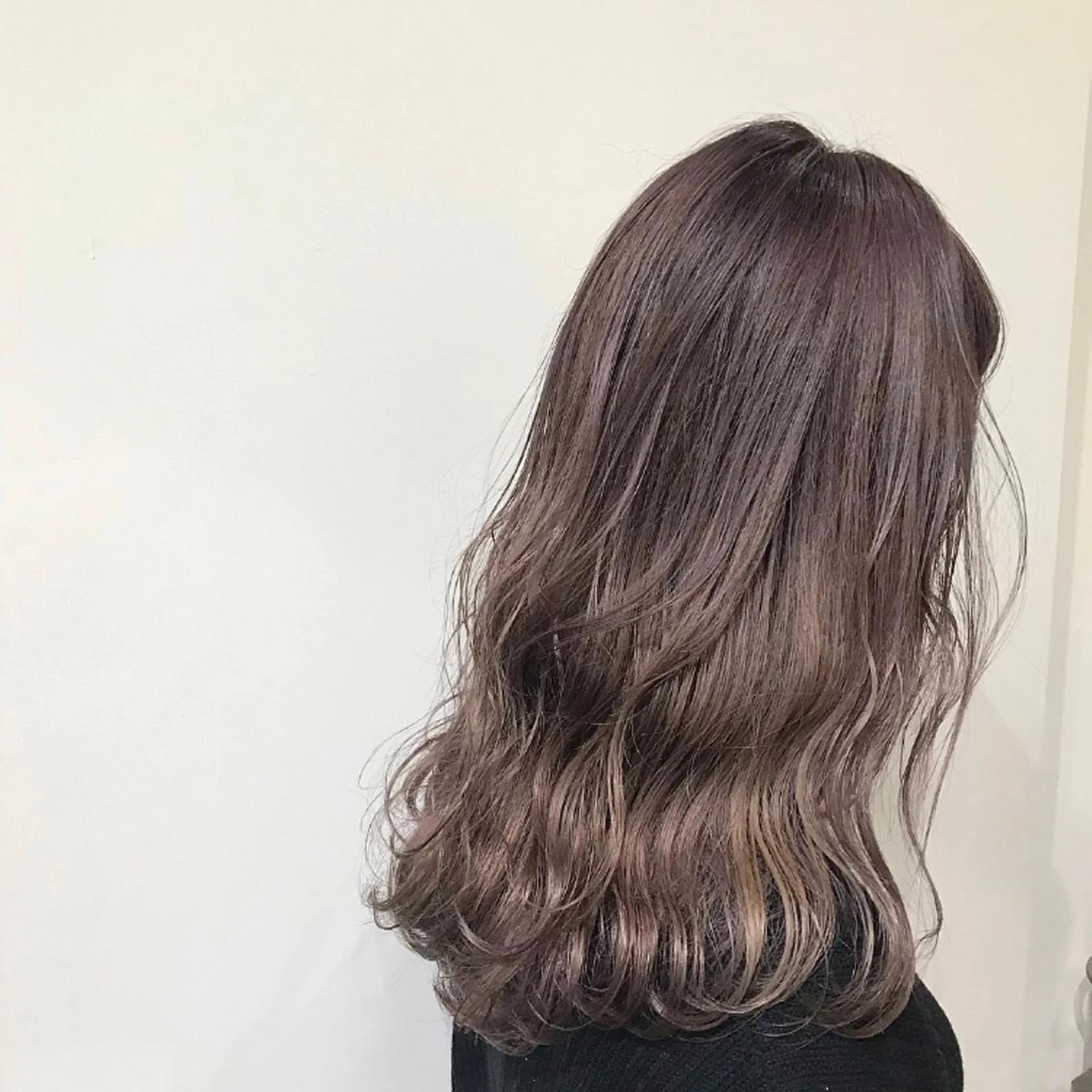 ロング カラー ブリーチ ラベンダーカラー ヘアカラー トリートメント レイヤー/顔周り /AKARIのヘアスタイル
