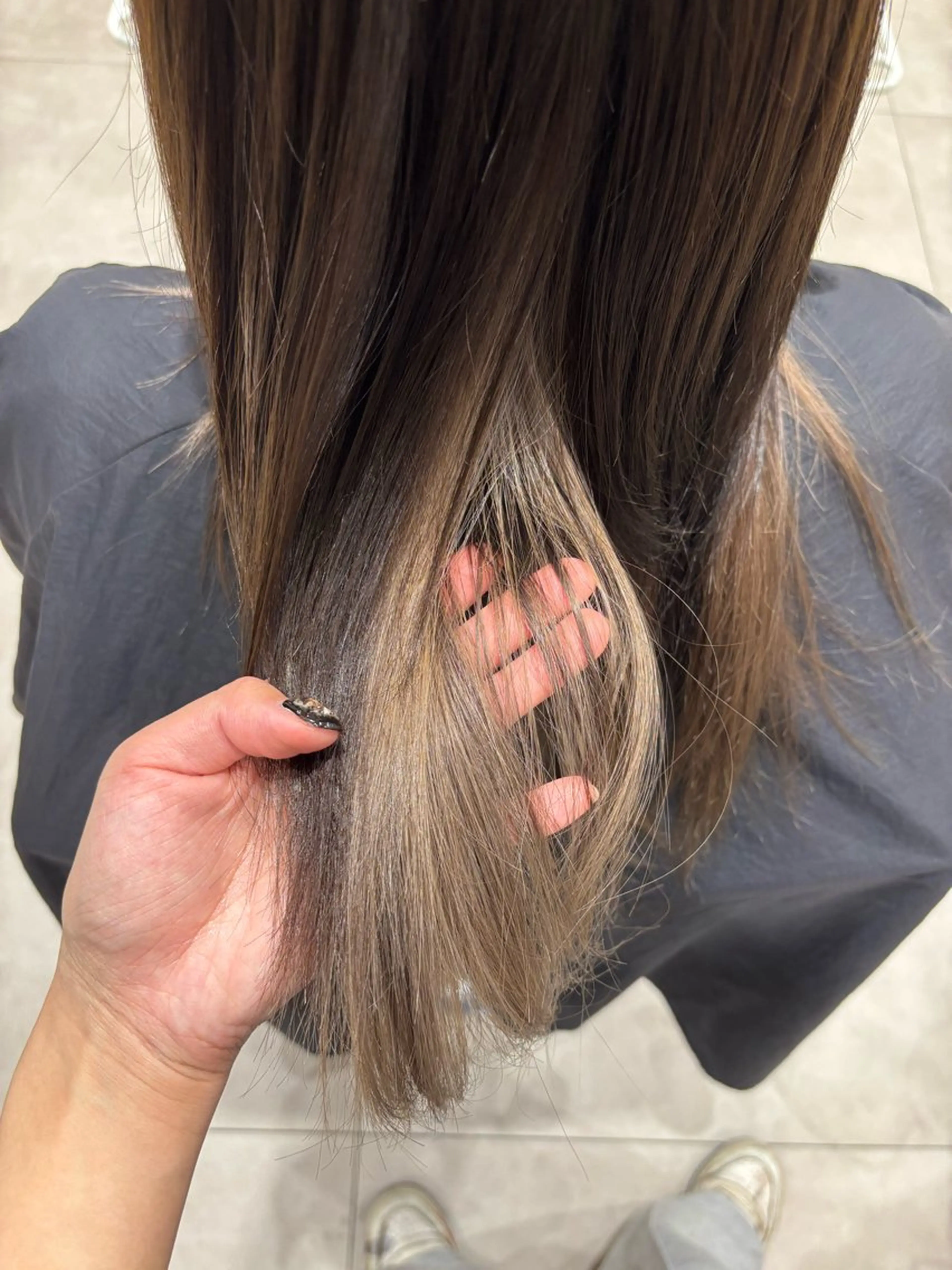 ロング 甲斐麻椰/ N°大分のヘアスタイル