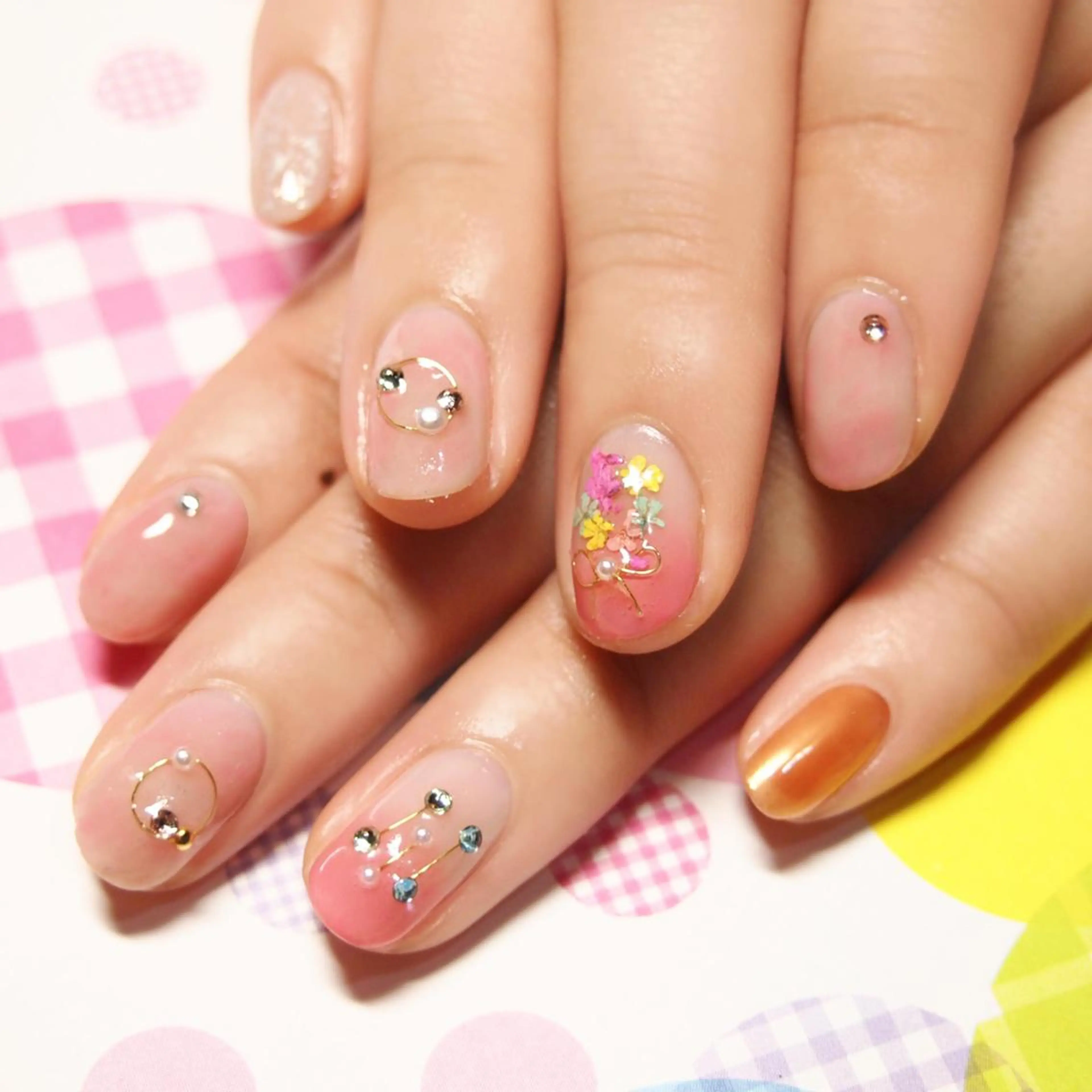 ネイル 山田 麻衣のネイルデザイン