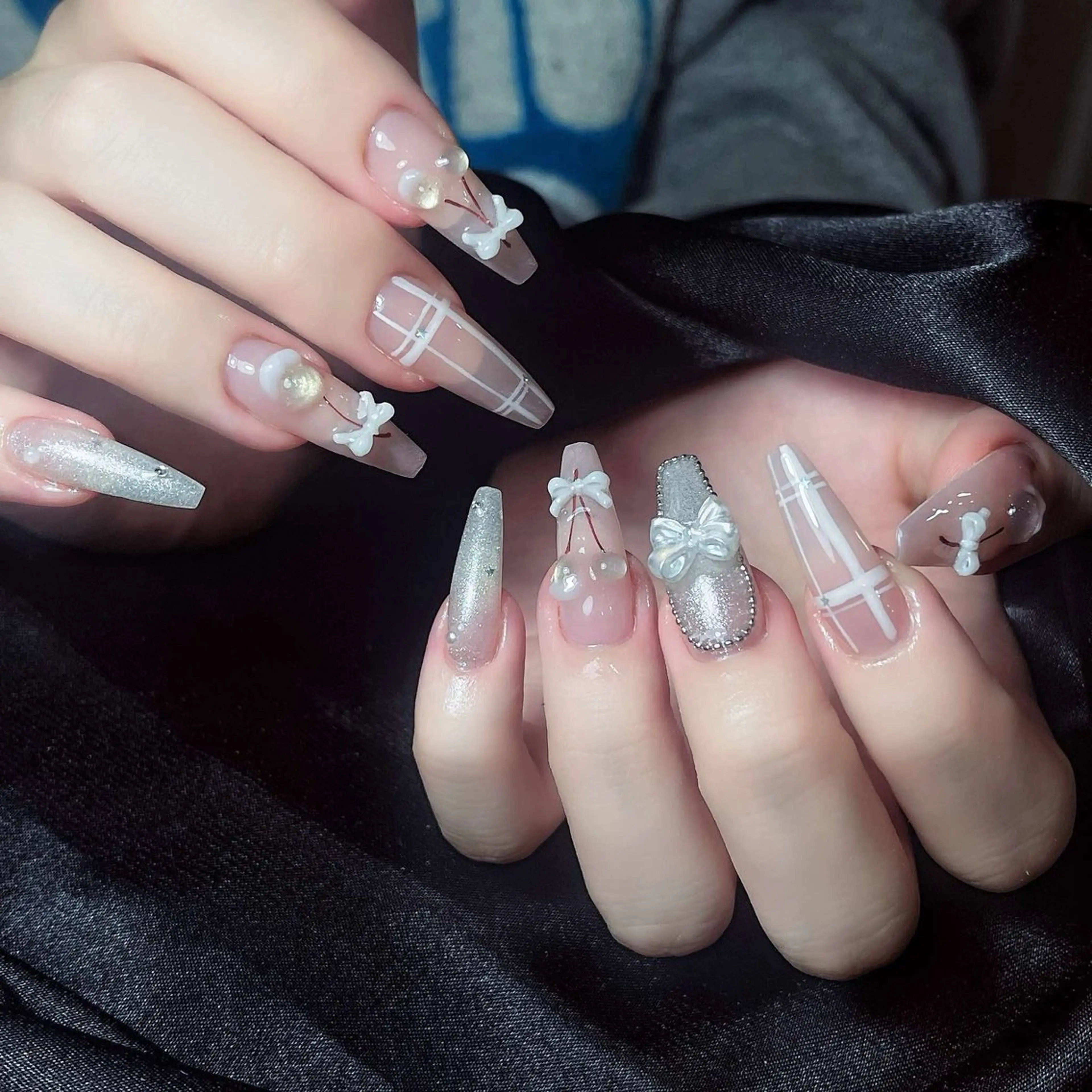 ネイル アートネイル チークネイル ジェルネイル ロングネイル マグネットネイル ハンドネイル Rin Nail 新大久保店のネイルデザイン