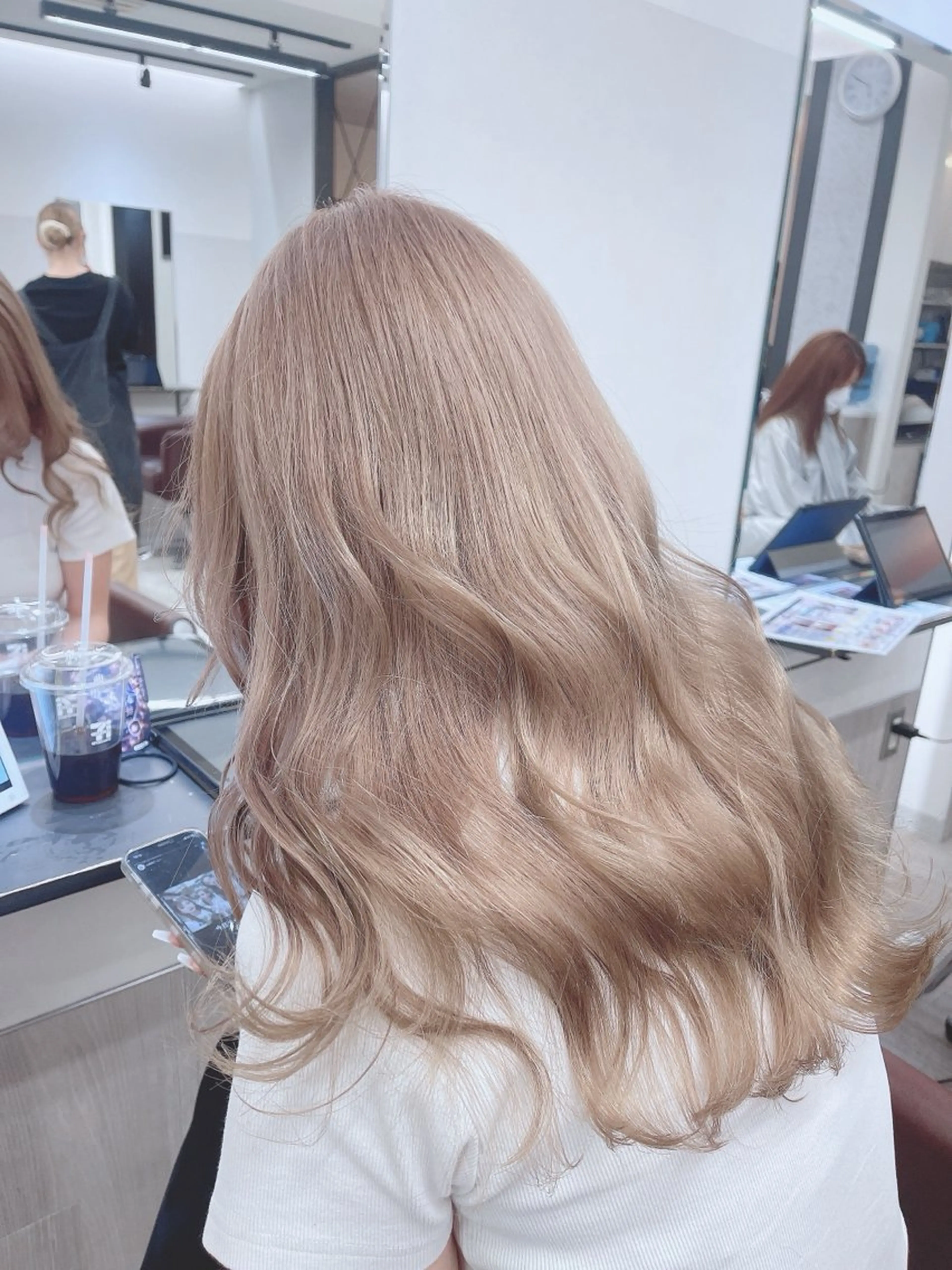 ミディアム カラー 天神大名/ブリーチ 鶴岡和幸/ハイトーンのヘアスタイル