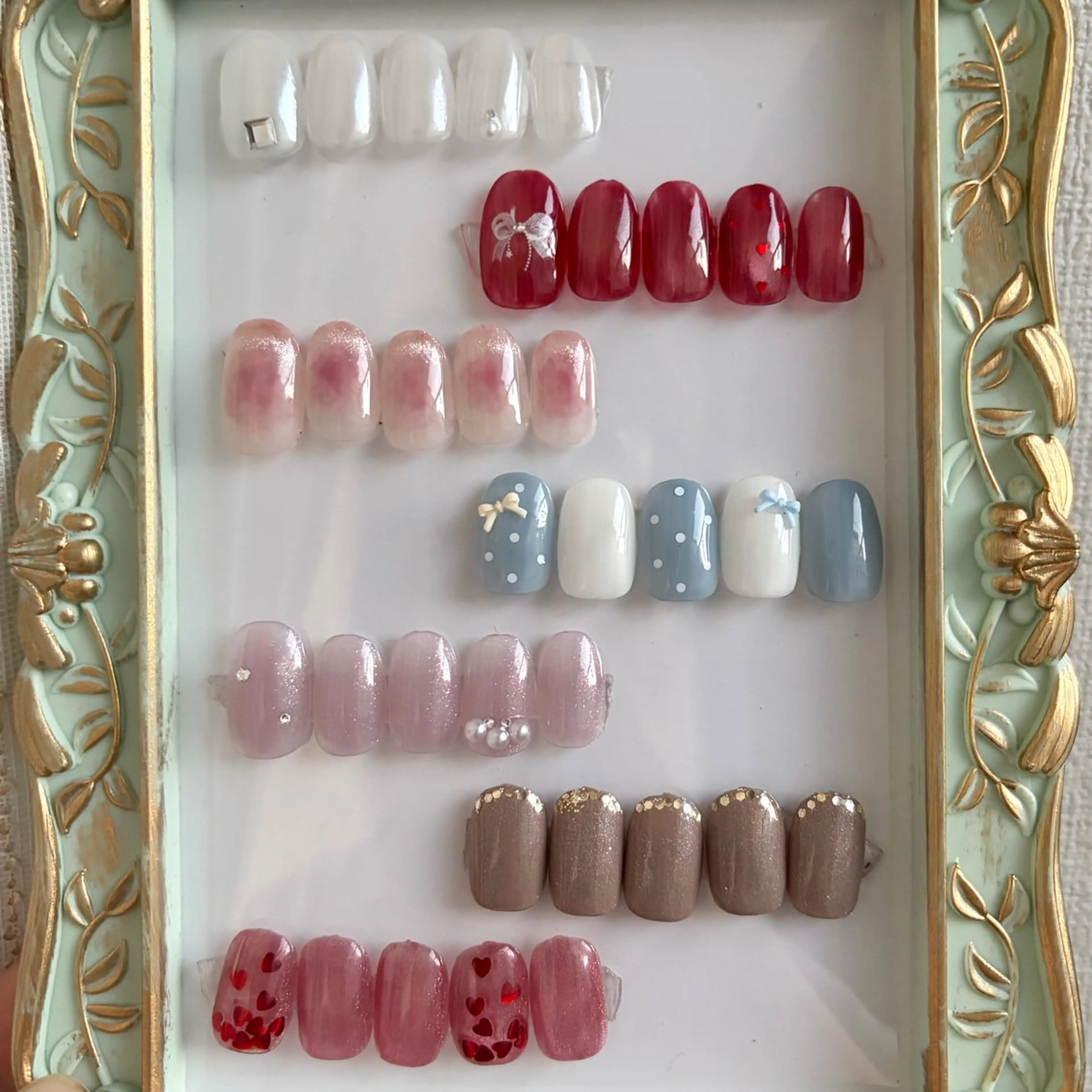 ネイル チークネイル フレンチネイル ガーリー ハート 水色 ハンドネイル nailmum jijiのネイルデザイン