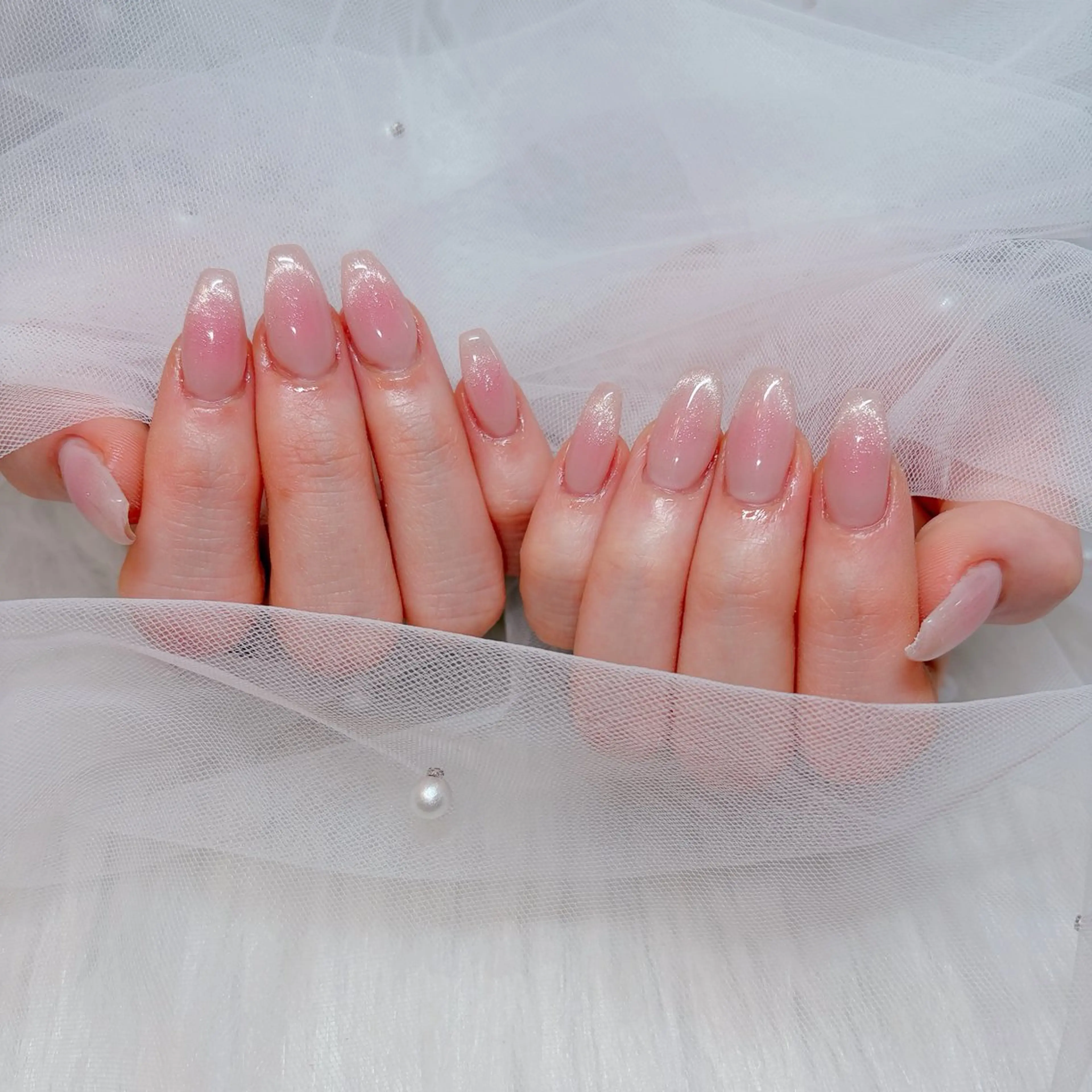 ネイル チークネイル フレンチネイル ネイルチップ ラクロレ ハナ︎🌼のネイルデザイン