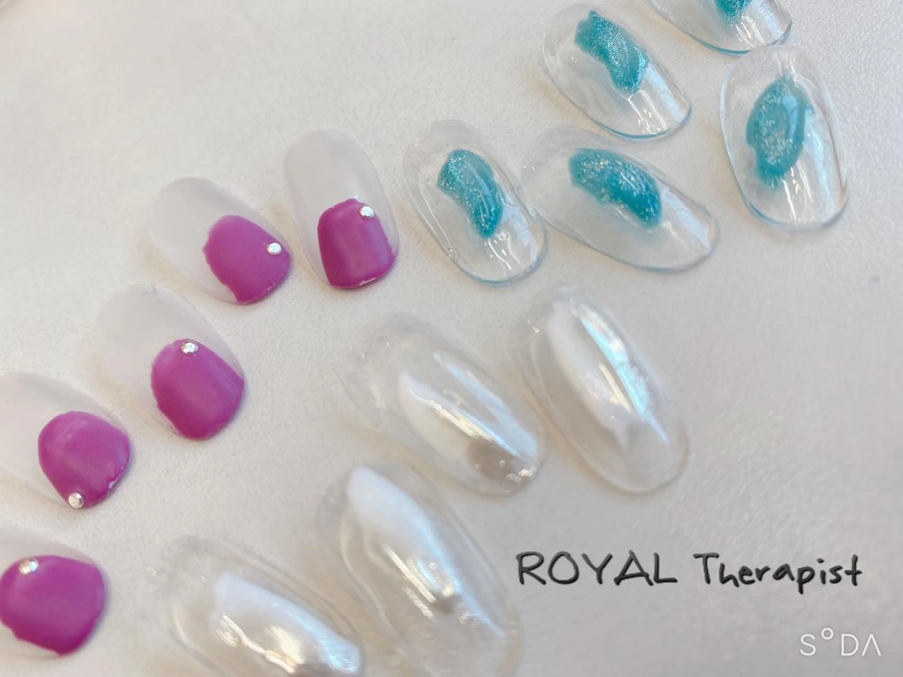 ネイル クリアネイル 【尾下】 ロイヤル•セラピストのネイルデザイン