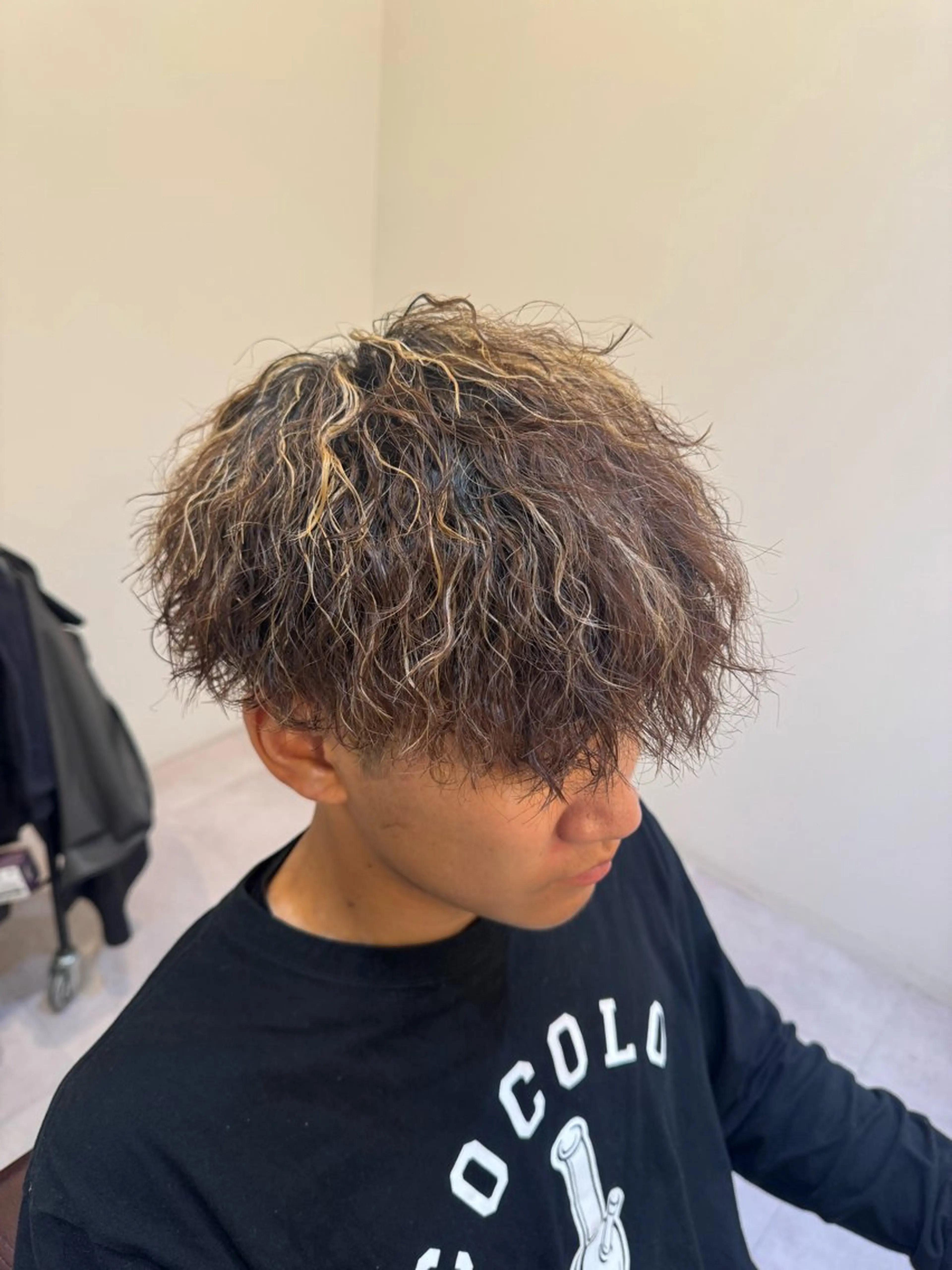 カラー パーマ メンズ メンズメッシュ メンズパーマ メッシュ カット ヘアカラー パーマ 松ヶ迫 珠里のヘアスタイル