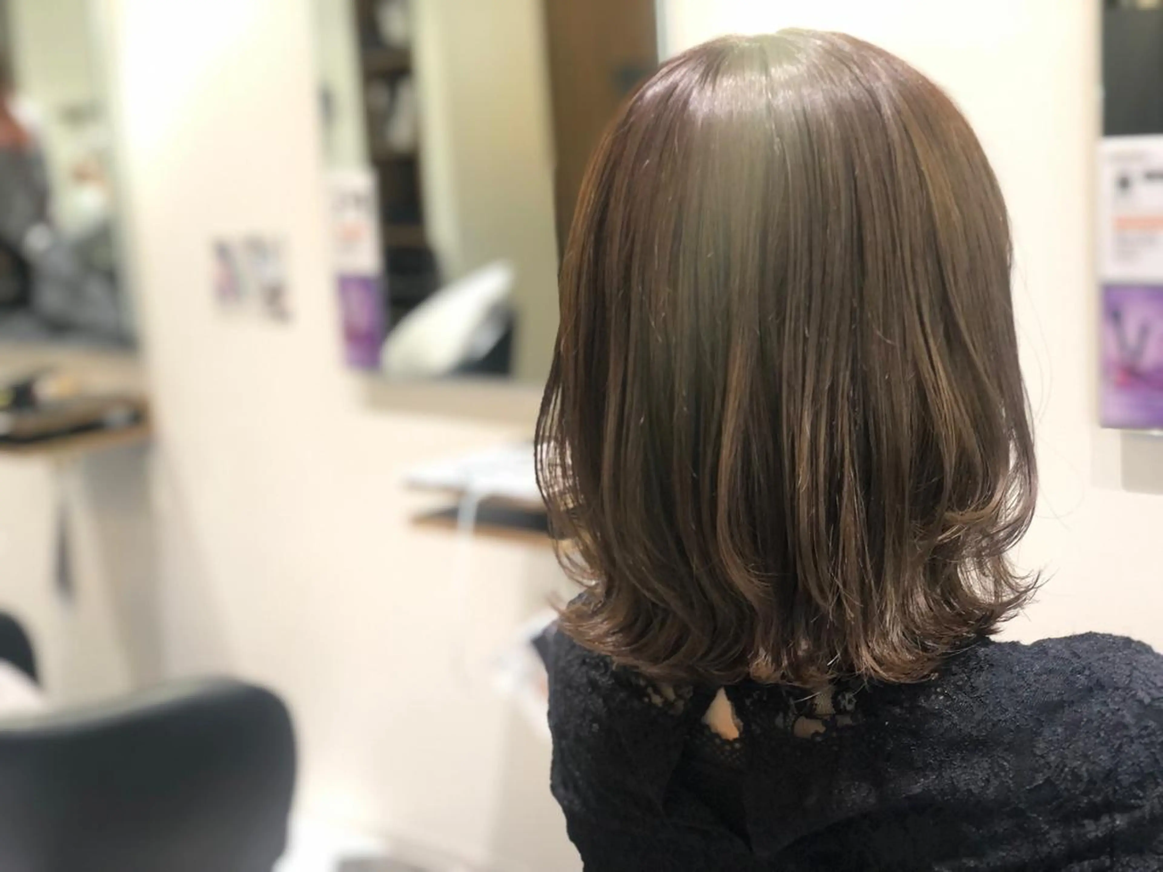 ミディアム カット ヘアカラー トリートメント ヘッドスパ 貴方に似合うを見つけ ます🌱市川リョウカのヘアスタイル