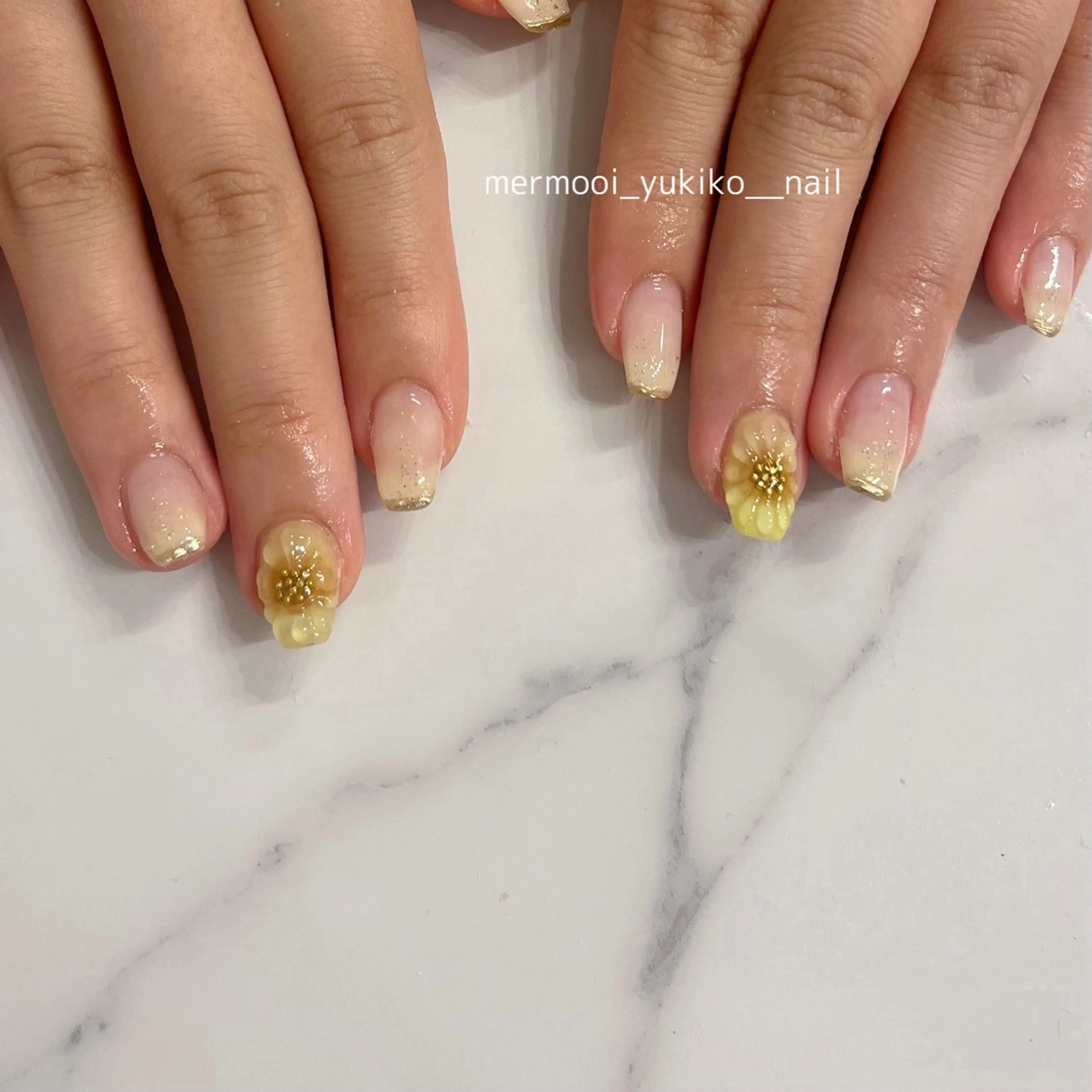 ネイル フレンチネイル ミラーネイル ニュアンスネイル ぷっくりネイル 夏ネイル ハンドネイル melumooi nailのネイルデザイン