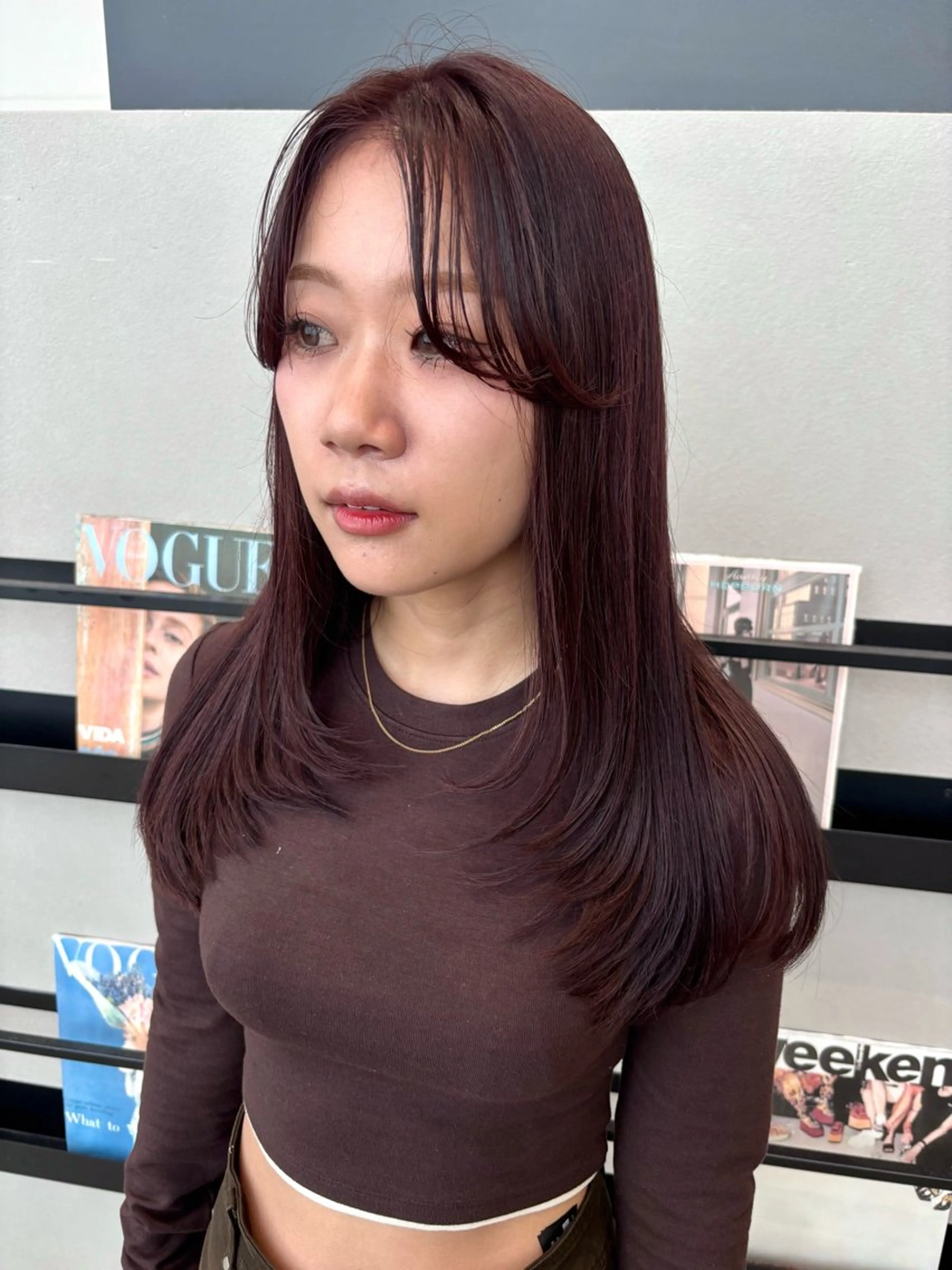 セミロング カラー ブラウンカラー カシス レイヤーカット カット ヘアカラー トリートメント 透明感カラー/ レイヤーkotonoのヘアスタイル