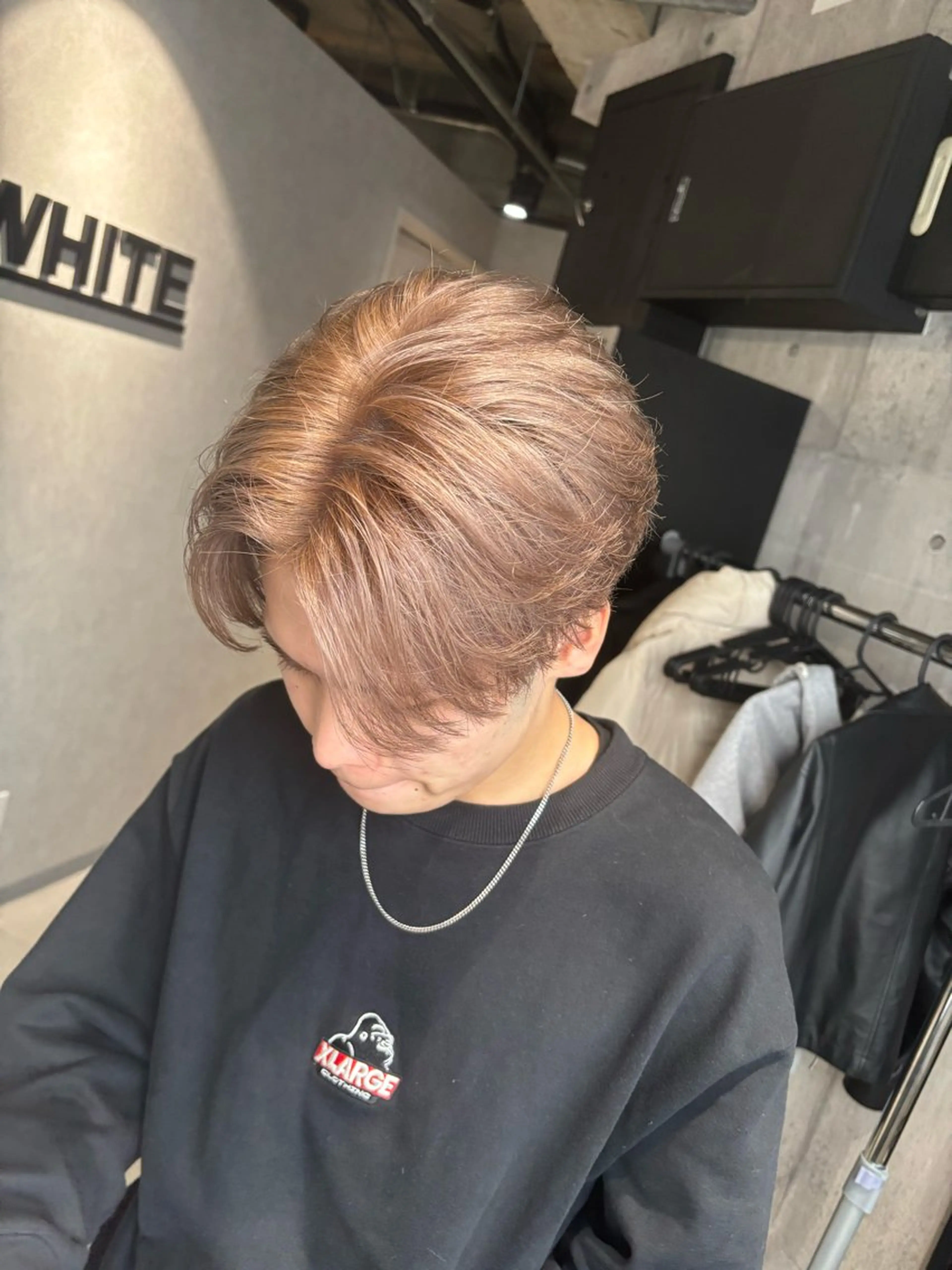 カラー メンズ グレージュ ミルクティーグレージュ カット ヘアカラー トリートメント _white【京橋店】所属・_WHITE / KENTOのヘアスタイル