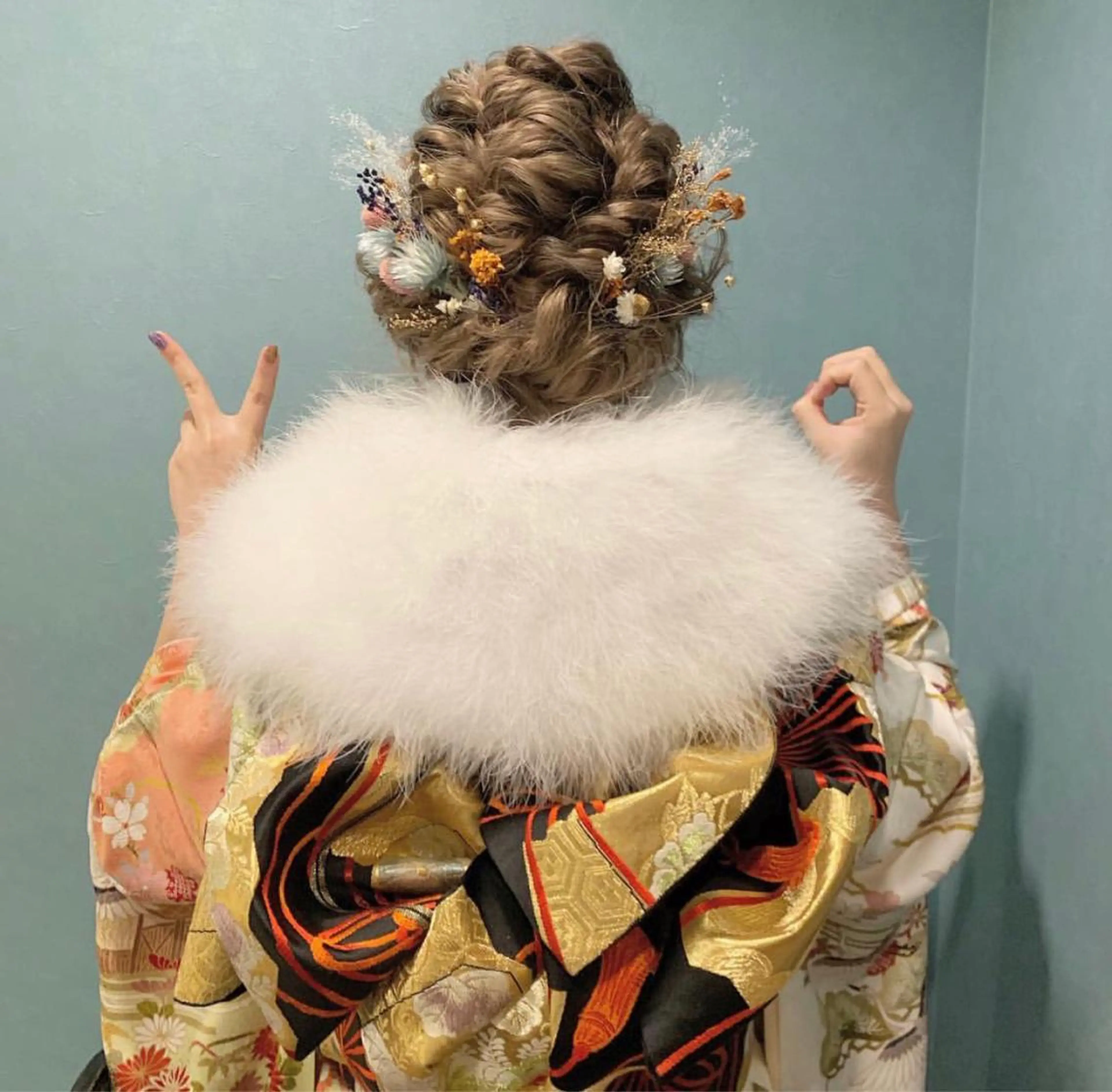 カラー ヘアアレンジ ネイル 佐藤 穂乃香のネイルデザイン